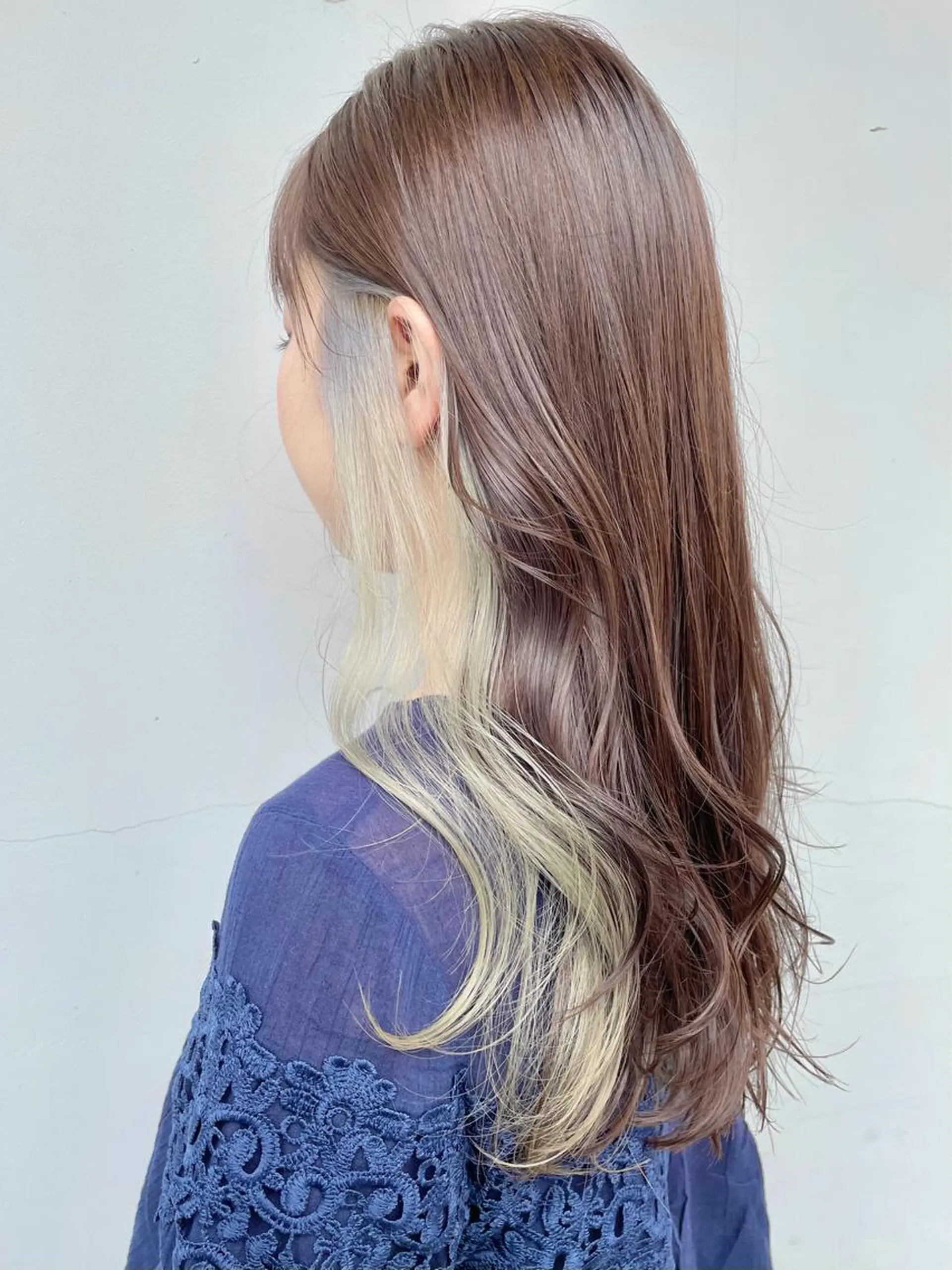 ロング カラー アディクシーカラー アッシュ ブリーチ ケアブリーチ ダブルカラー カット ヘアカラー トリートメント もにか🌞原宿/渋谷 🌝ブリーチカラーのヘアスタイル