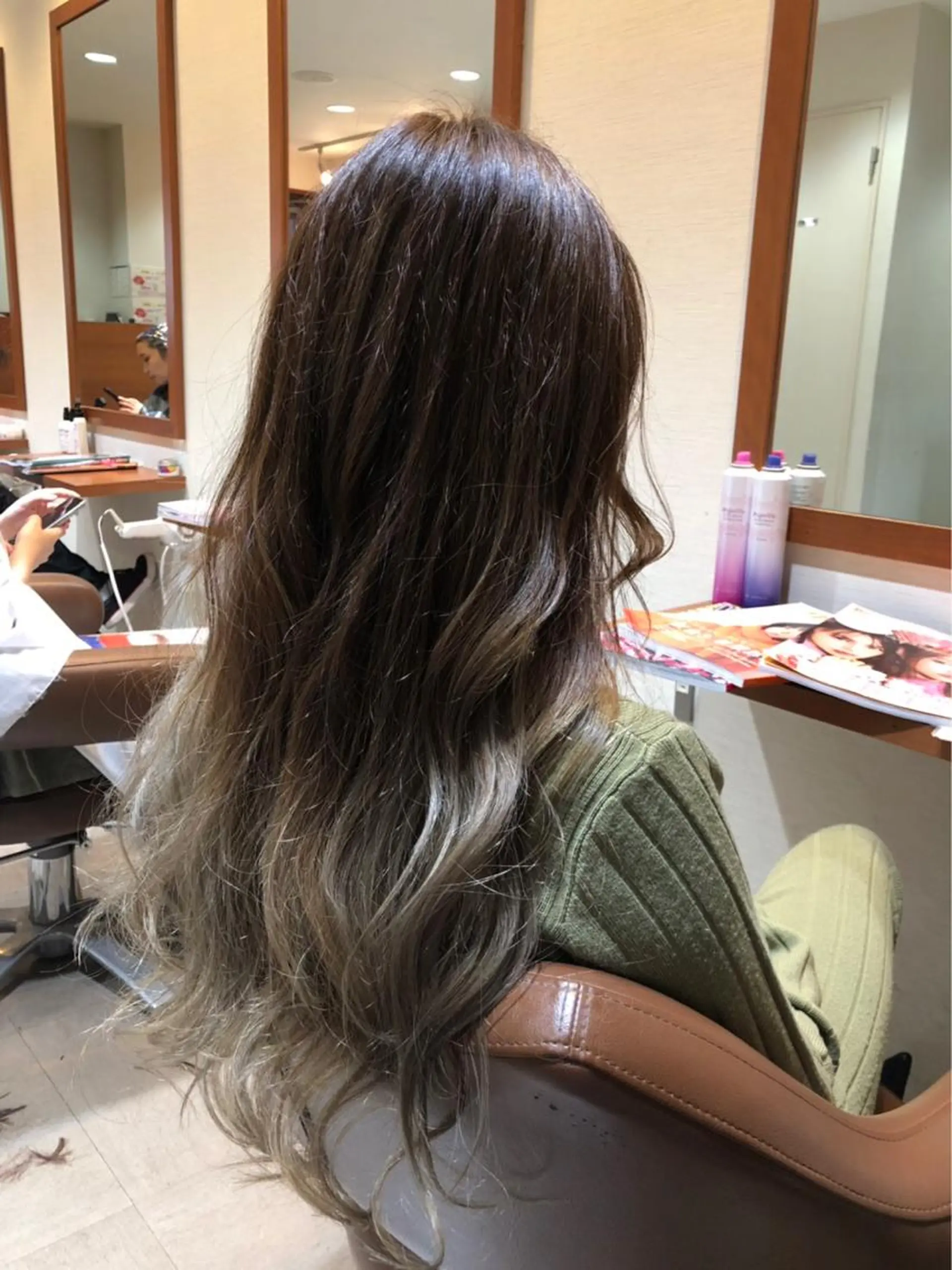 ロング カラー グラデーションカラー 萩原 凌✄﻿のヘアスタイル