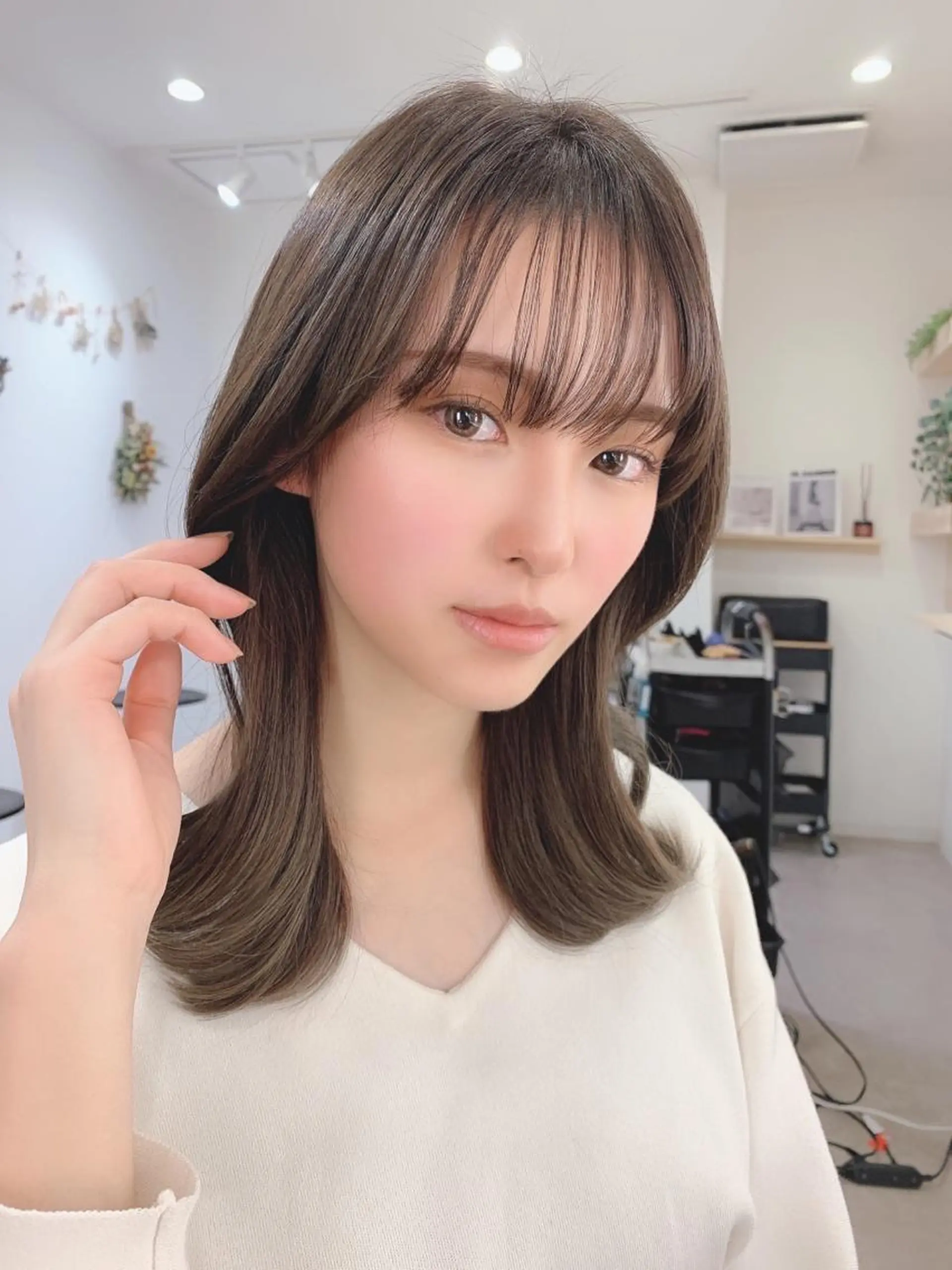 ミディアム くびれヘア 韓国風ヘア カット トリートメント 小田裕也 チャンモリパーマのヘアスタイル