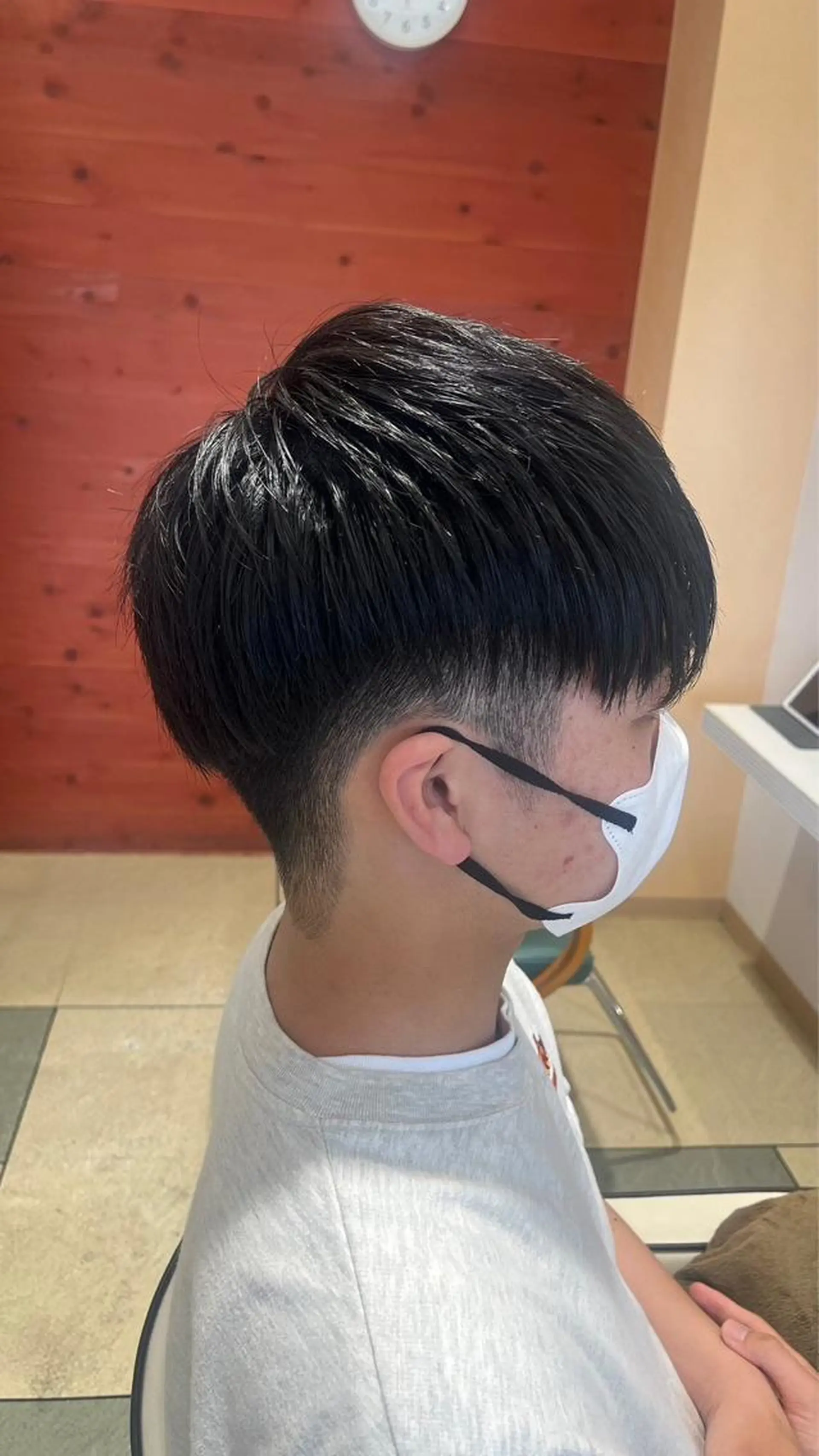 メンズ メンズバレイヤージュ メンズブリーチ メンズハイライト メンズハイトーン メンズインナーカラー ミシェル /韓国ヘア🕊️のヘアスタイル