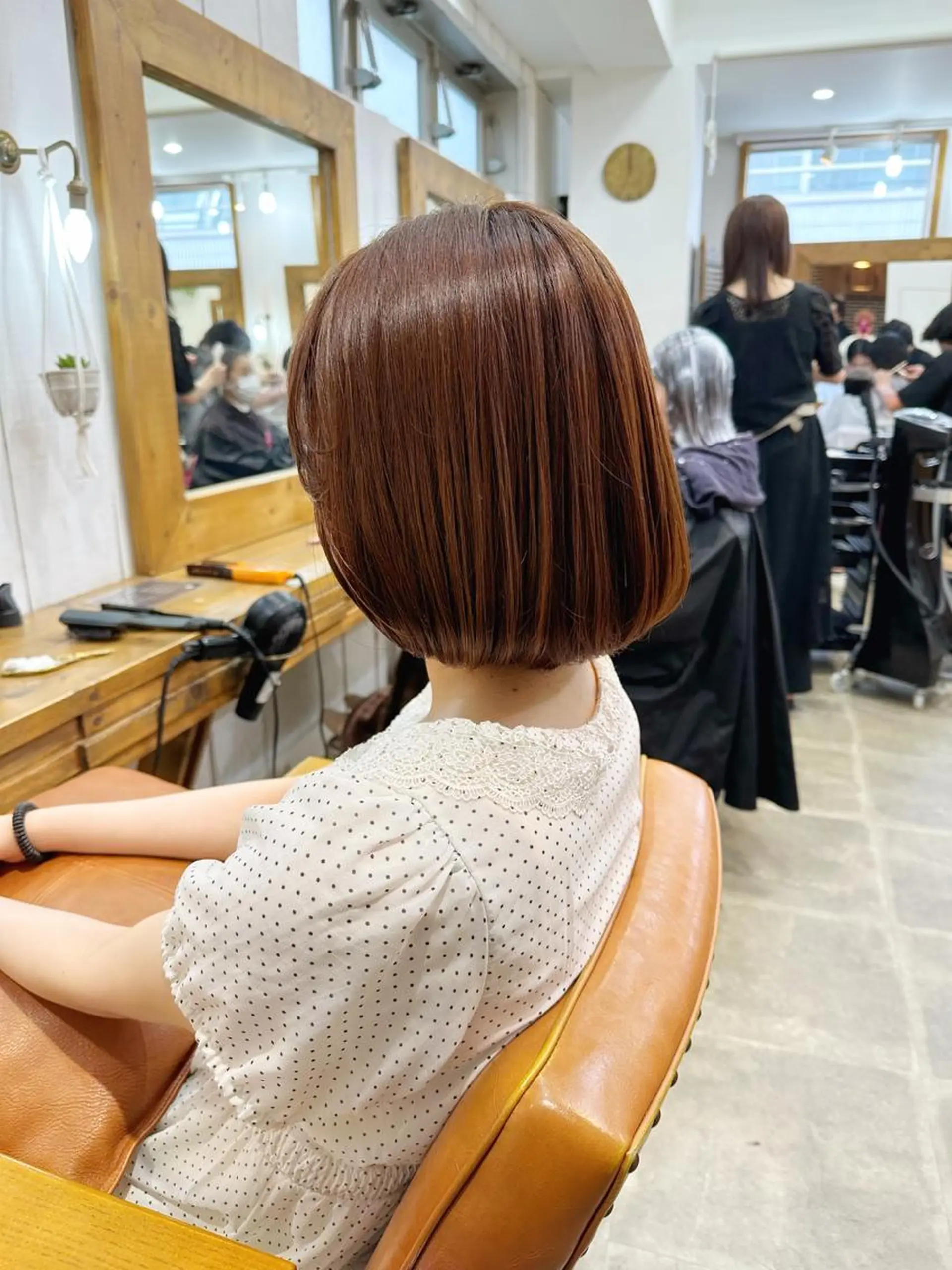 ミディアム カラー ショートボブ ミディアムパーマ アディクシーカラー 透明感カラー デザインカラー カット ヘアカラー newline銀座所属・銀座ショート/ 大人ショート/金子涼のヘアスタイル