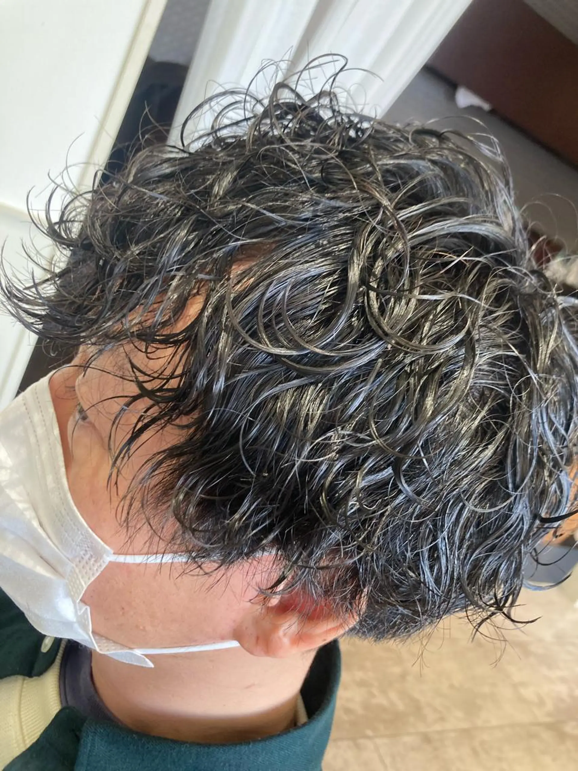 ショート パーマ メンズ メンズパーマ エクステブリーチ矯正 griFFicaのヘアスタイル