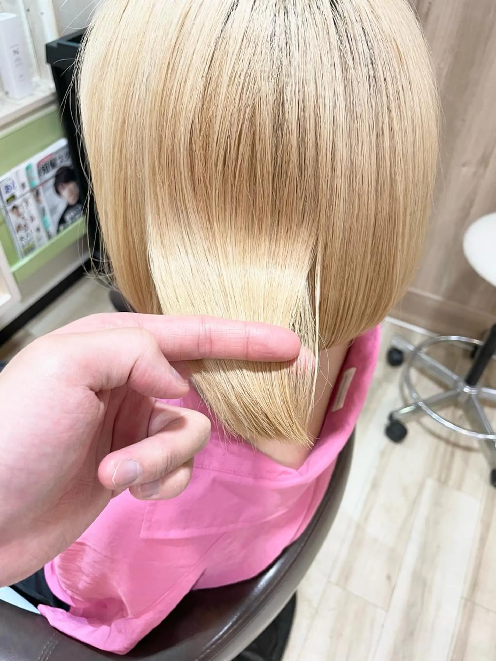 ショート カラー 🌈派手髪ハイトーン 🌈鈴木亮太🌈のヘアスタイル