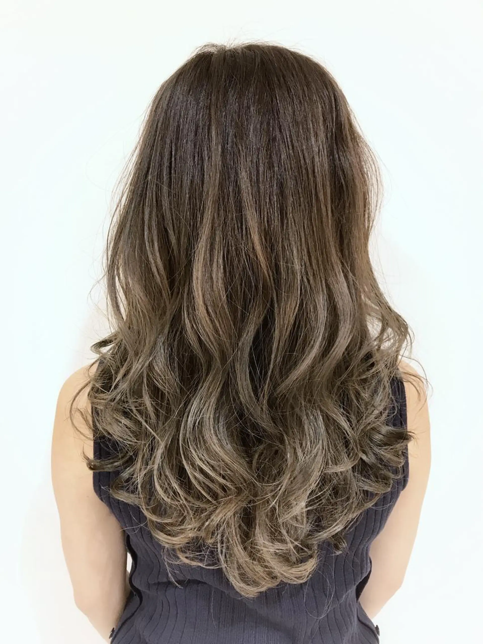 セミロング カラー グラデーションカラー ヘアカラー ハイライト/髪質改善 ✂️十河祐輝のヘアスタイル