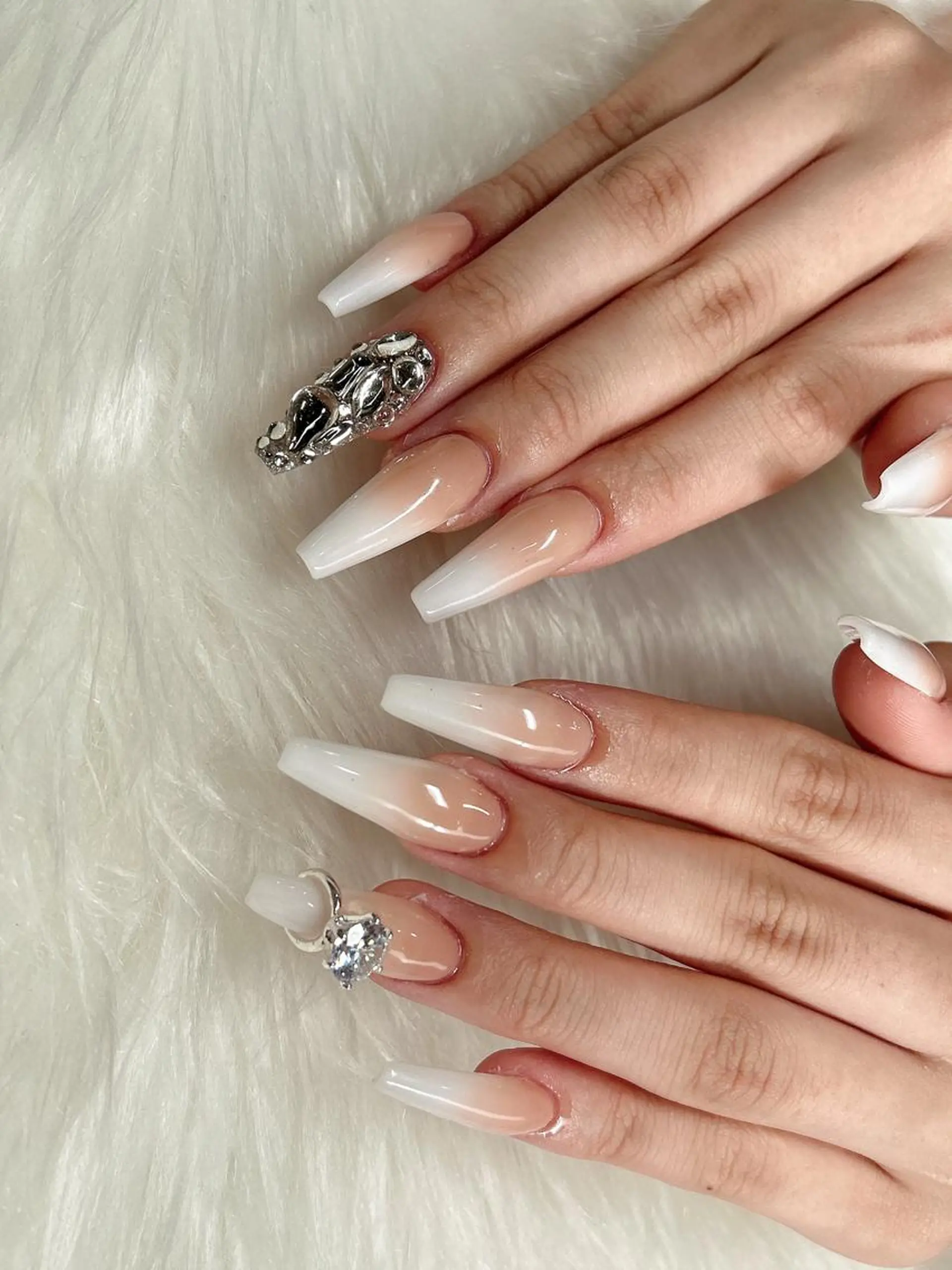 ロング ネイル 《LB》ラブリエ Nail&eyeのマツエク・マツパデザイン