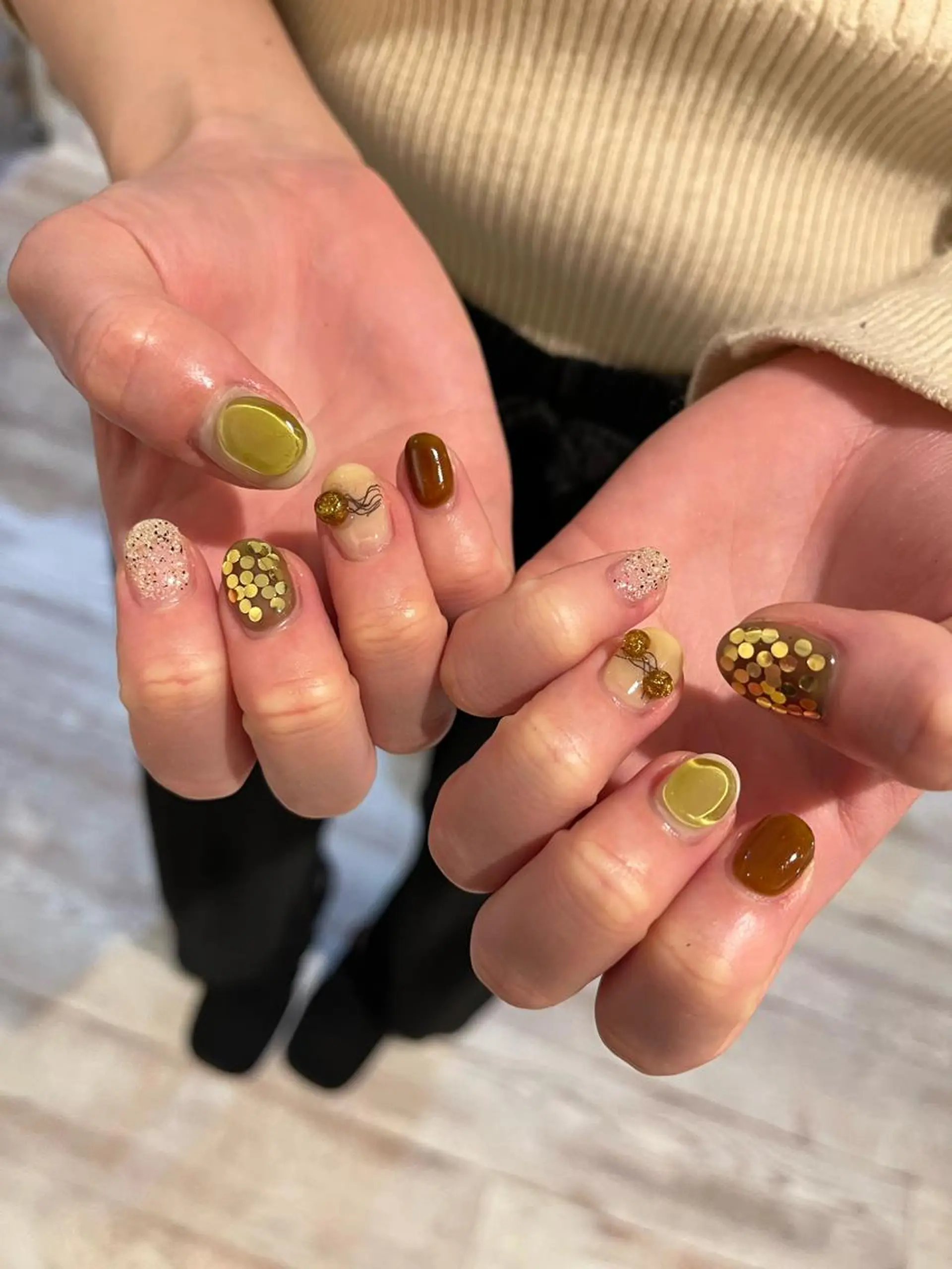 ネイル アートネイル ハンドネイル une／YUKINA 🫧大人nuanceのネイルデザイン