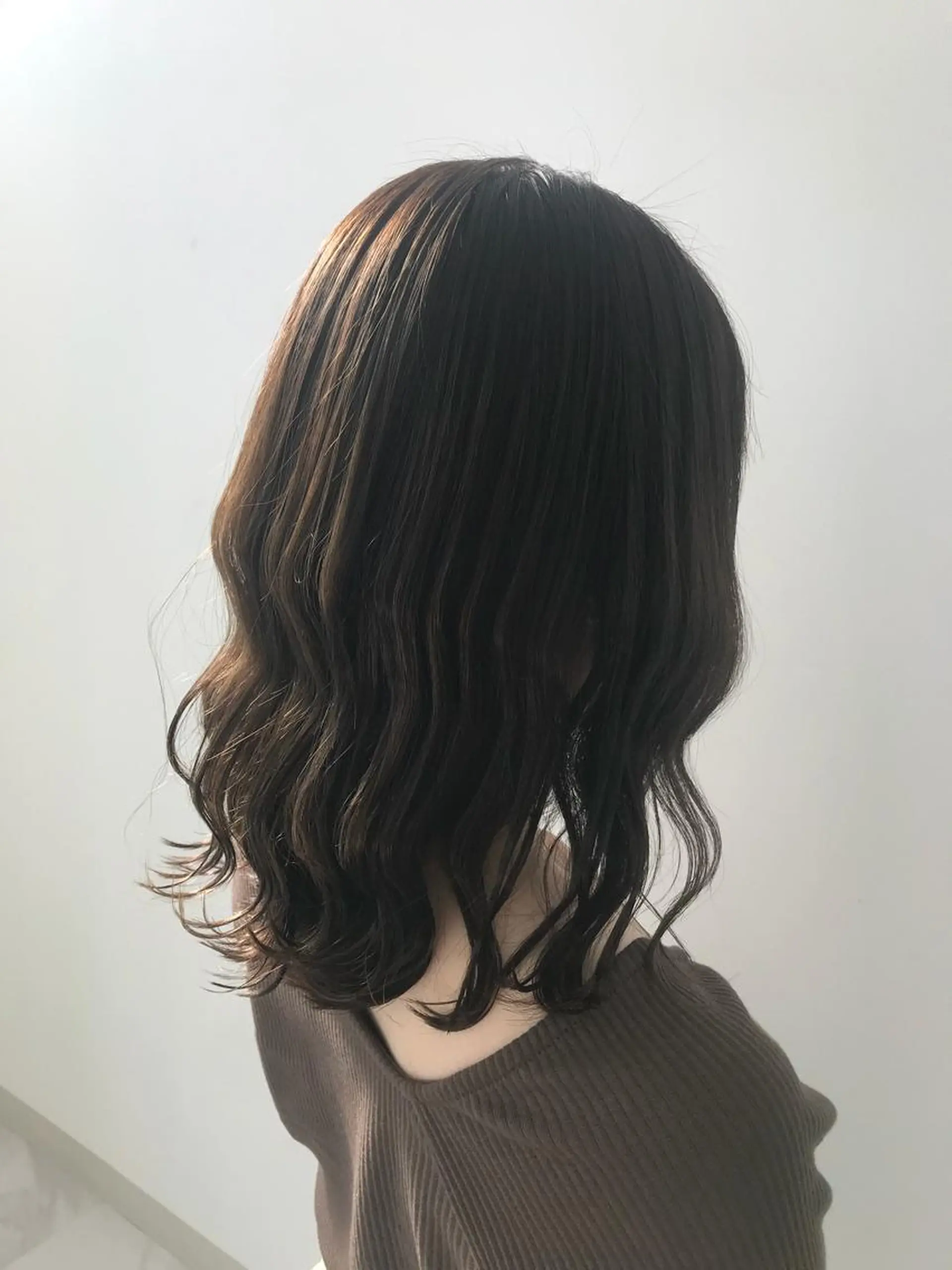 セミロング カラー ヘアカラー U-AMBOISE ユーアンボワーズのヘアスタイル