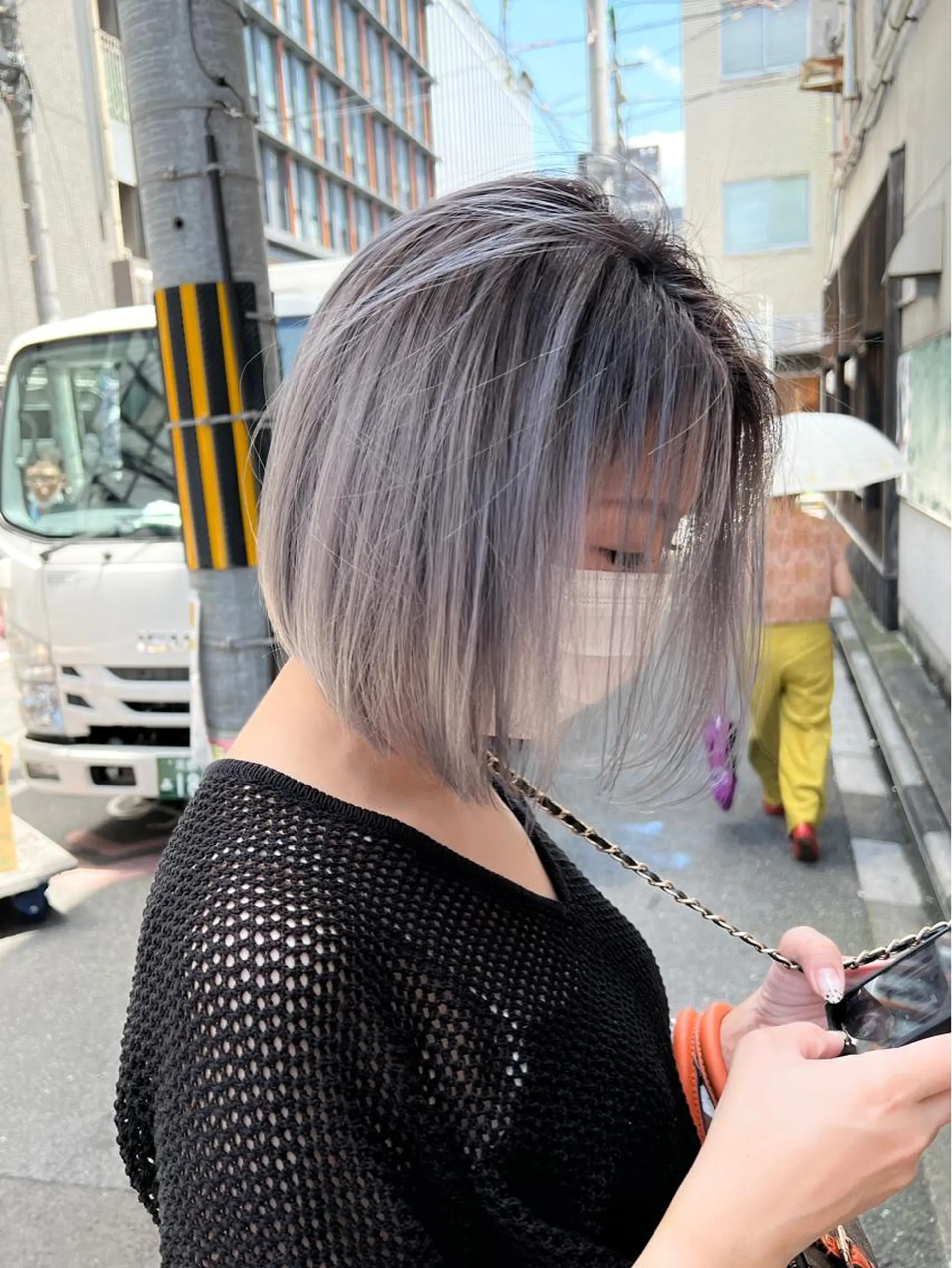 ショート カラー ブルーカラー シルバー 外国人風カラー Via officialのヘアスタイル