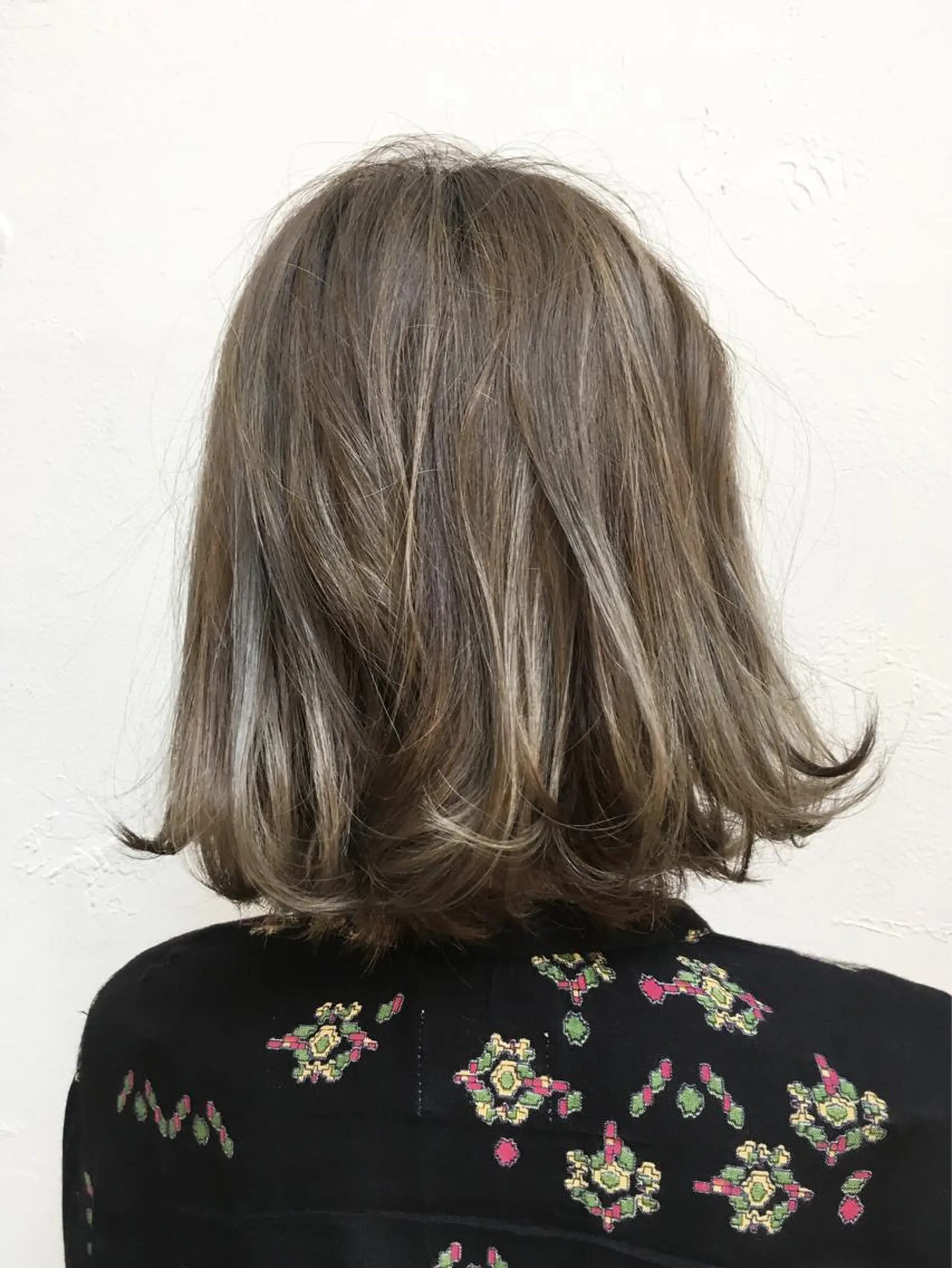 ショート カラー ブリーチ ハイライトカラー ハイライト luve heart's And Be  minamisemba所属・脇坂 佳世の眉毛・アイブロウイメージ