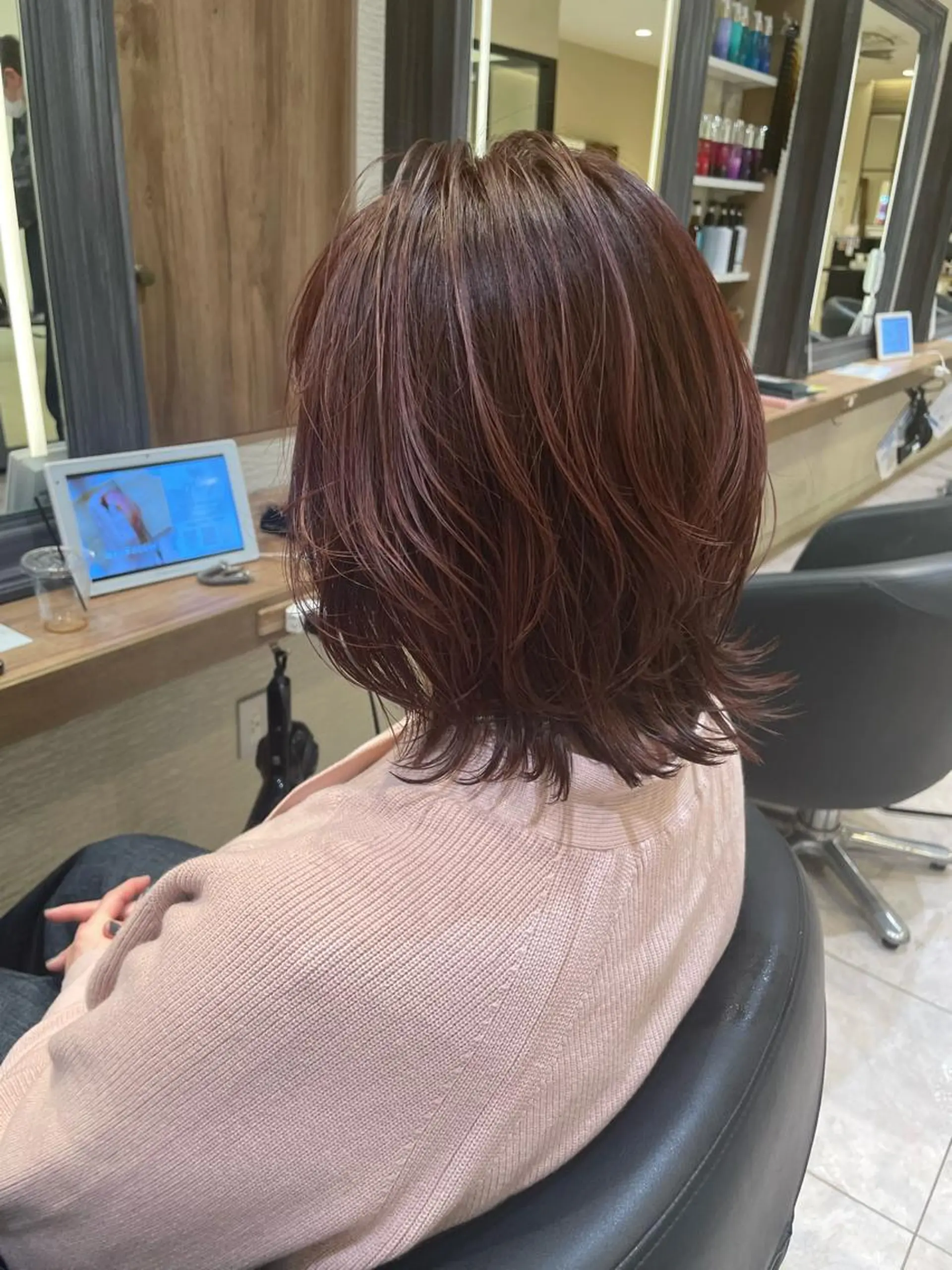 ミディアム カラー 透明感カラー ハイライトカラー ハイライト レイヤー/ハイトーン 🫧‪Erikaのヘアスタイル