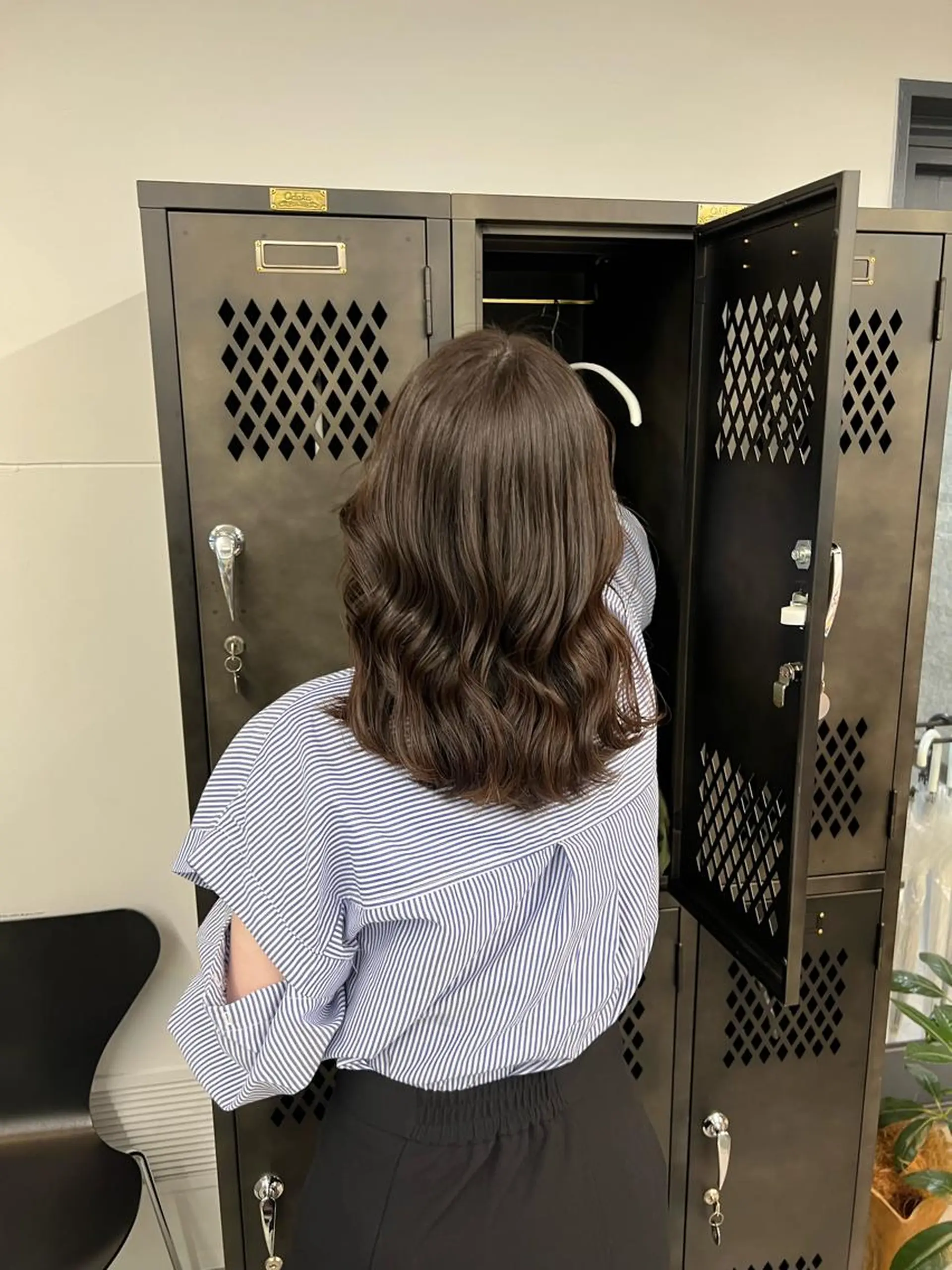 ミディアム カット ヘアカラー トリートメント INORI /フェイスレイヤーのヘアスタイル