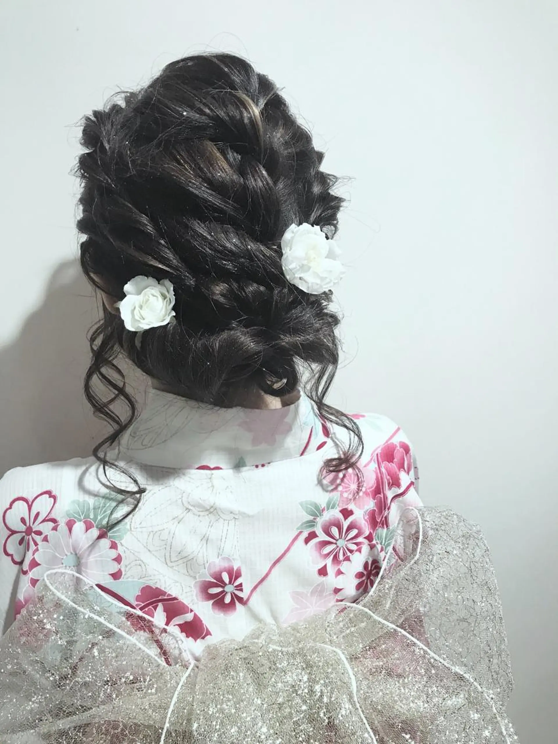 ミディアム カラー ヘアアレンジ おくれ毛 ヘアセット カラー/髪質改善スペ シャリスト宮本　伸一のヘアスタイル