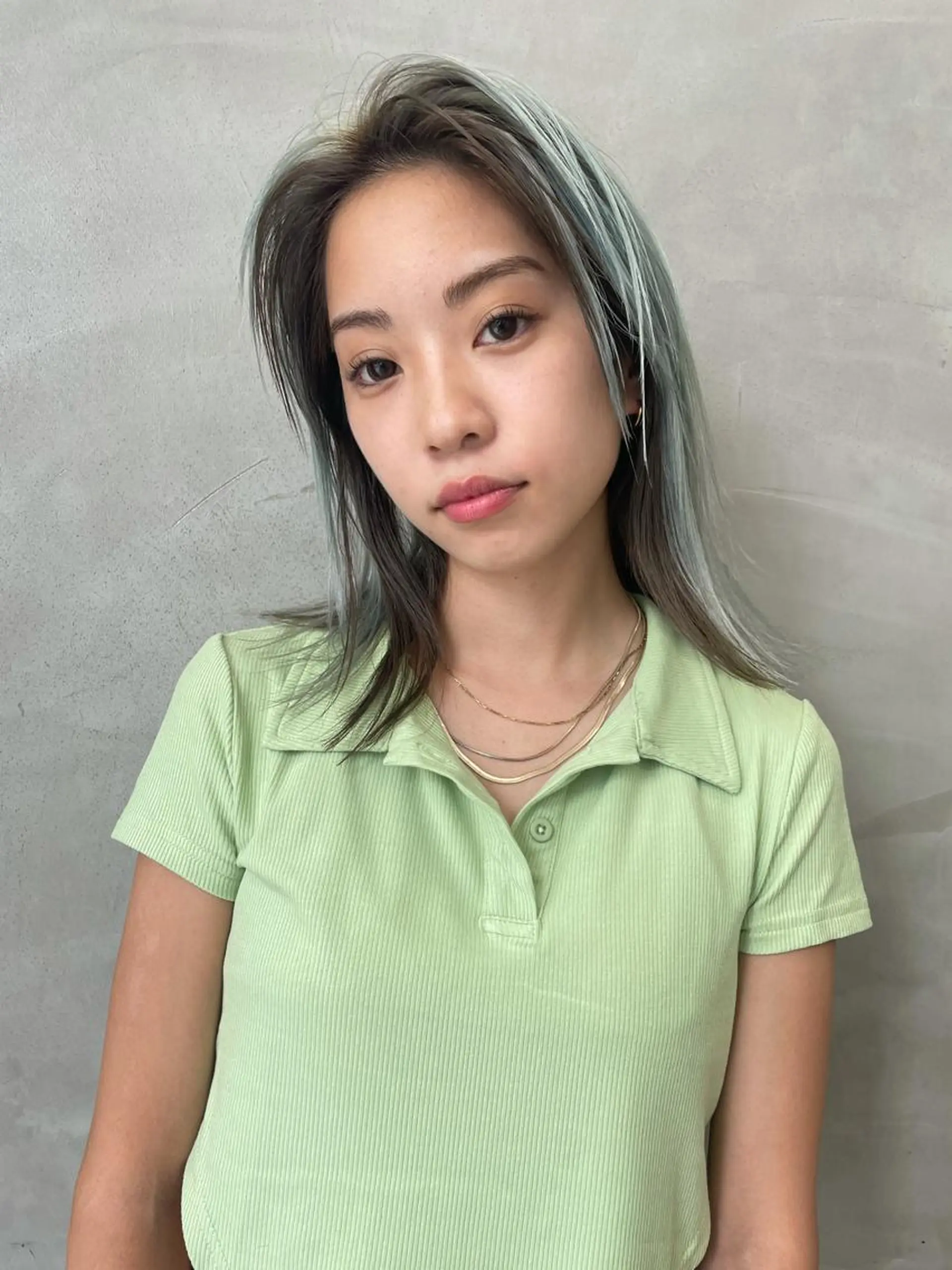 ミディアム カラー カット ヘアカラー トリートメント 似合わせ｜レイヤー 🪩yurikaのヘアスタイル