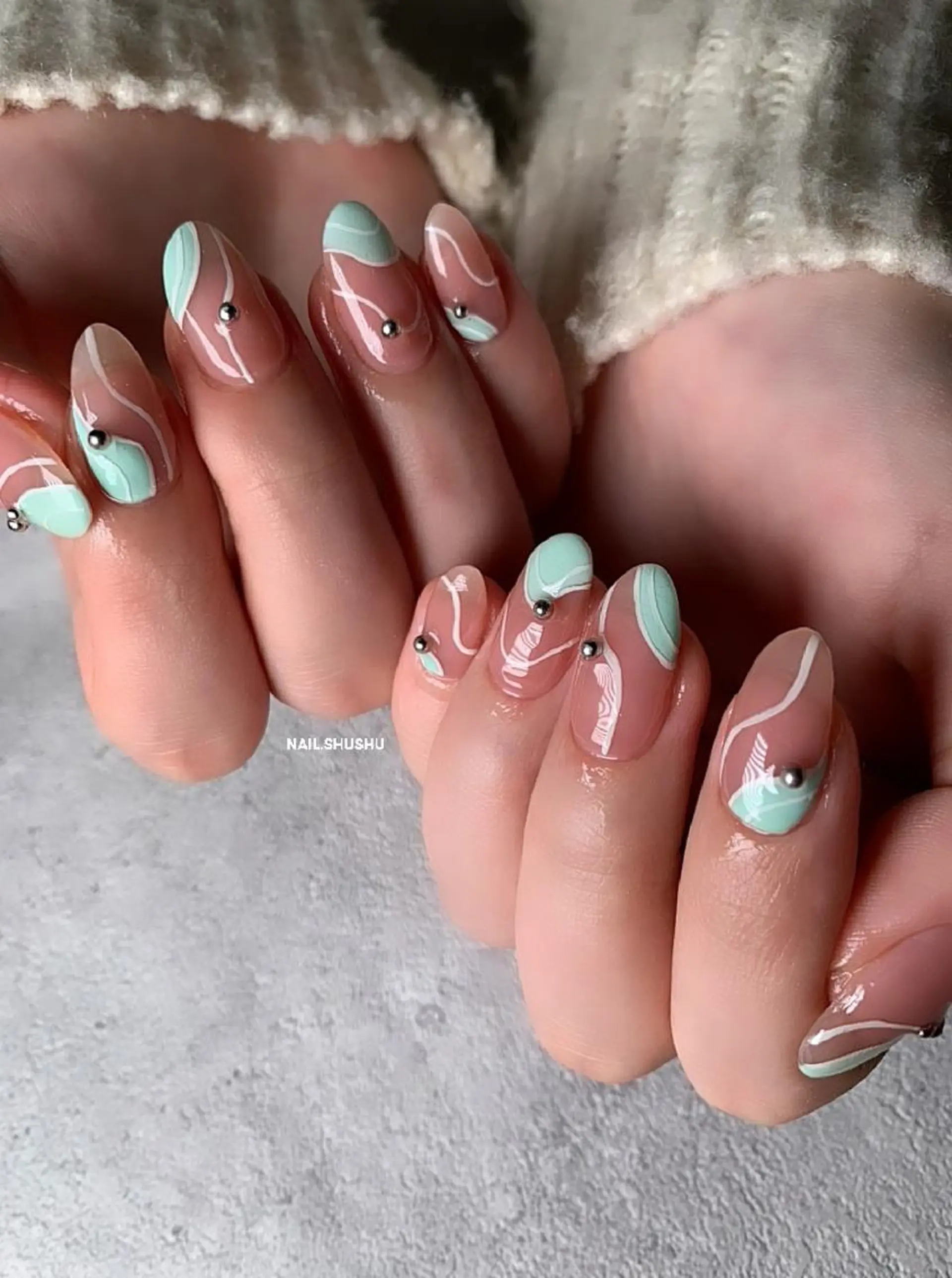 ネイル 持ち込み ニュアンスネイル ワンカラーネイル シンプルネイル バレンタイン 3dパーツ/流行り 👧shushu❤️のネイルデザイン