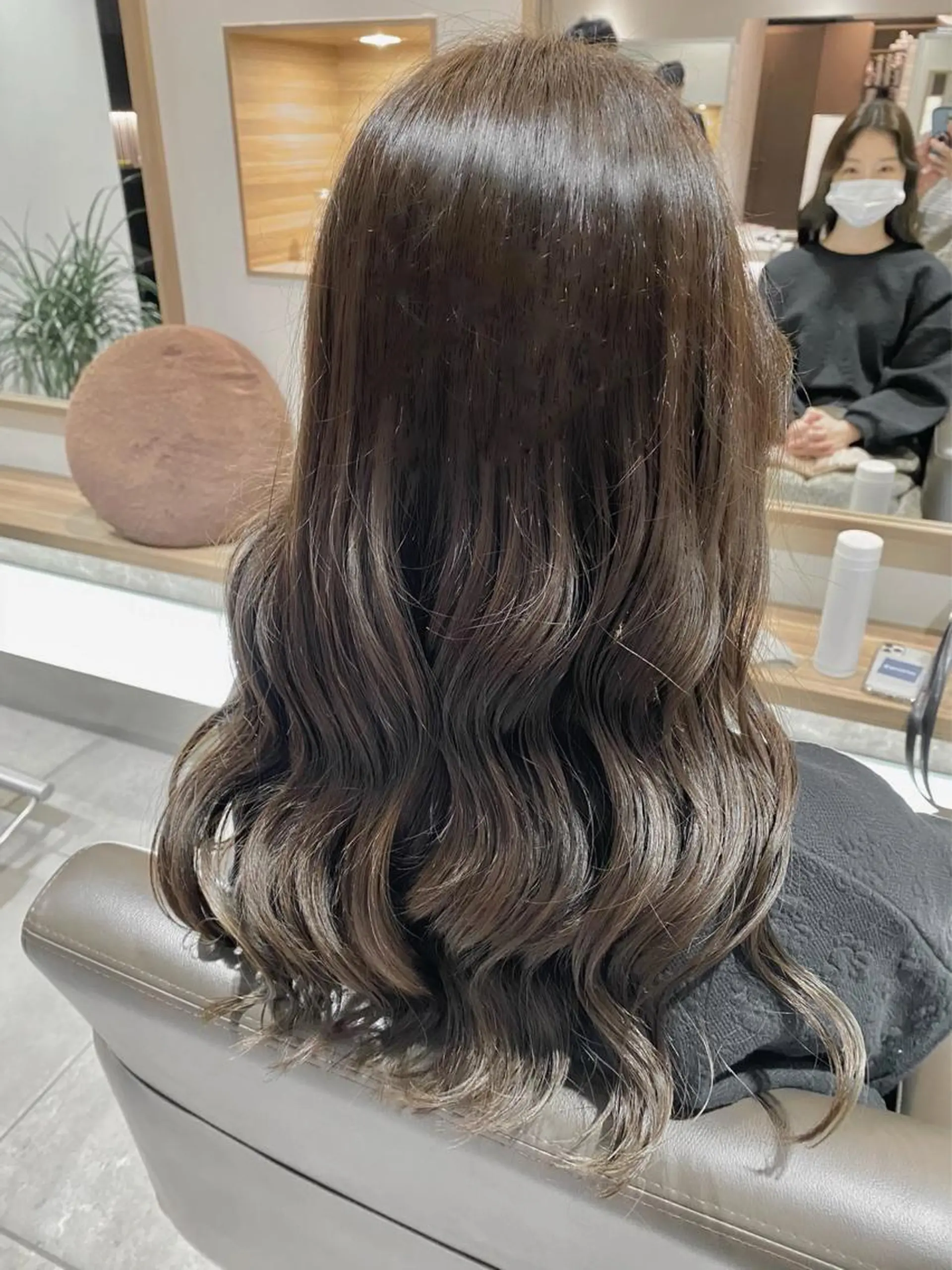 ロング カラー グレージュ モカグレージュ ヨシンモリ 川越 輝梨奈のヘアスタイル