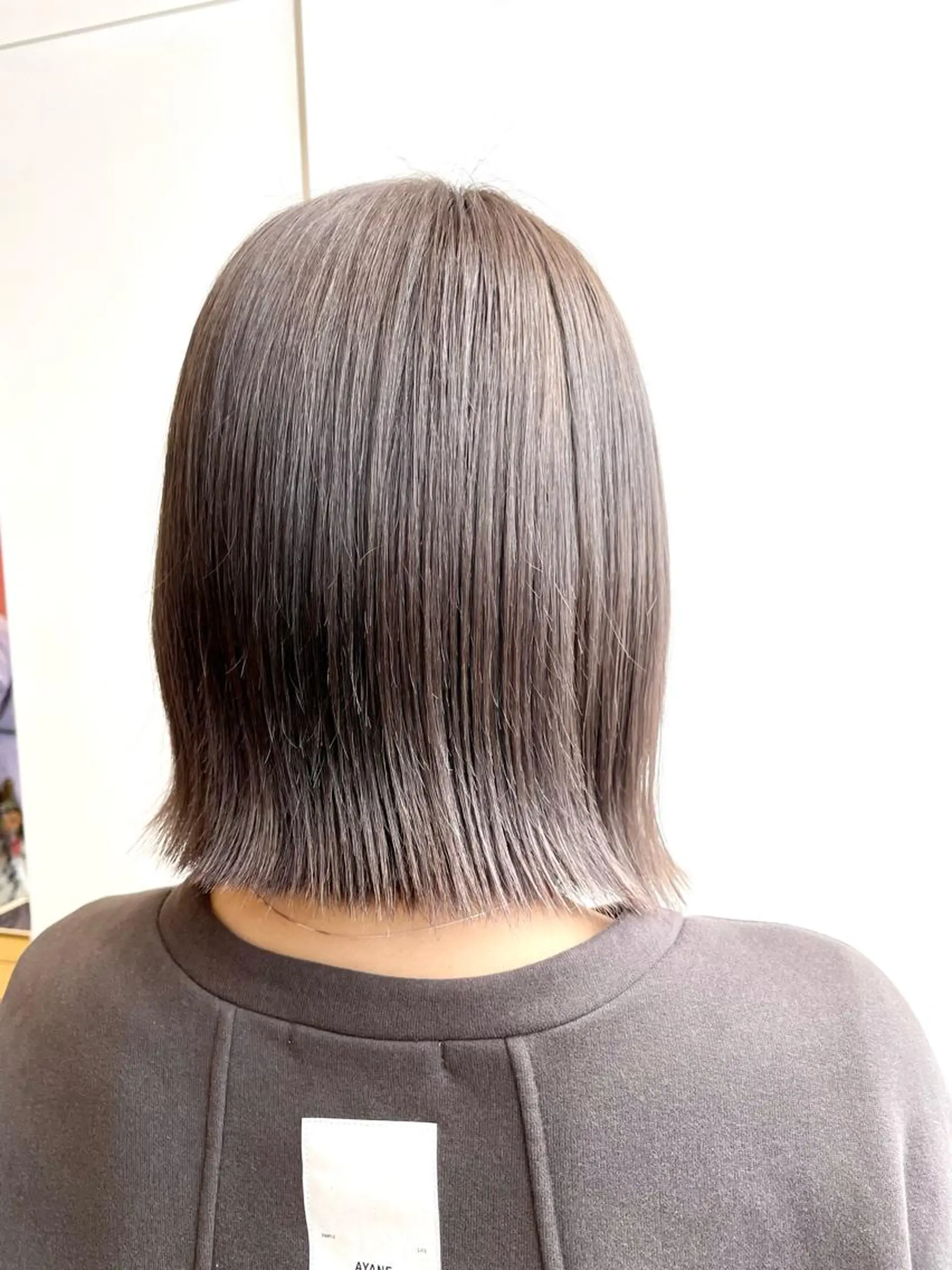 ミディアム カラー ブリーチ 透明感カラー ダブルカラー グレージュ ハッシュカット レイヤー池袋のヘアスタイル