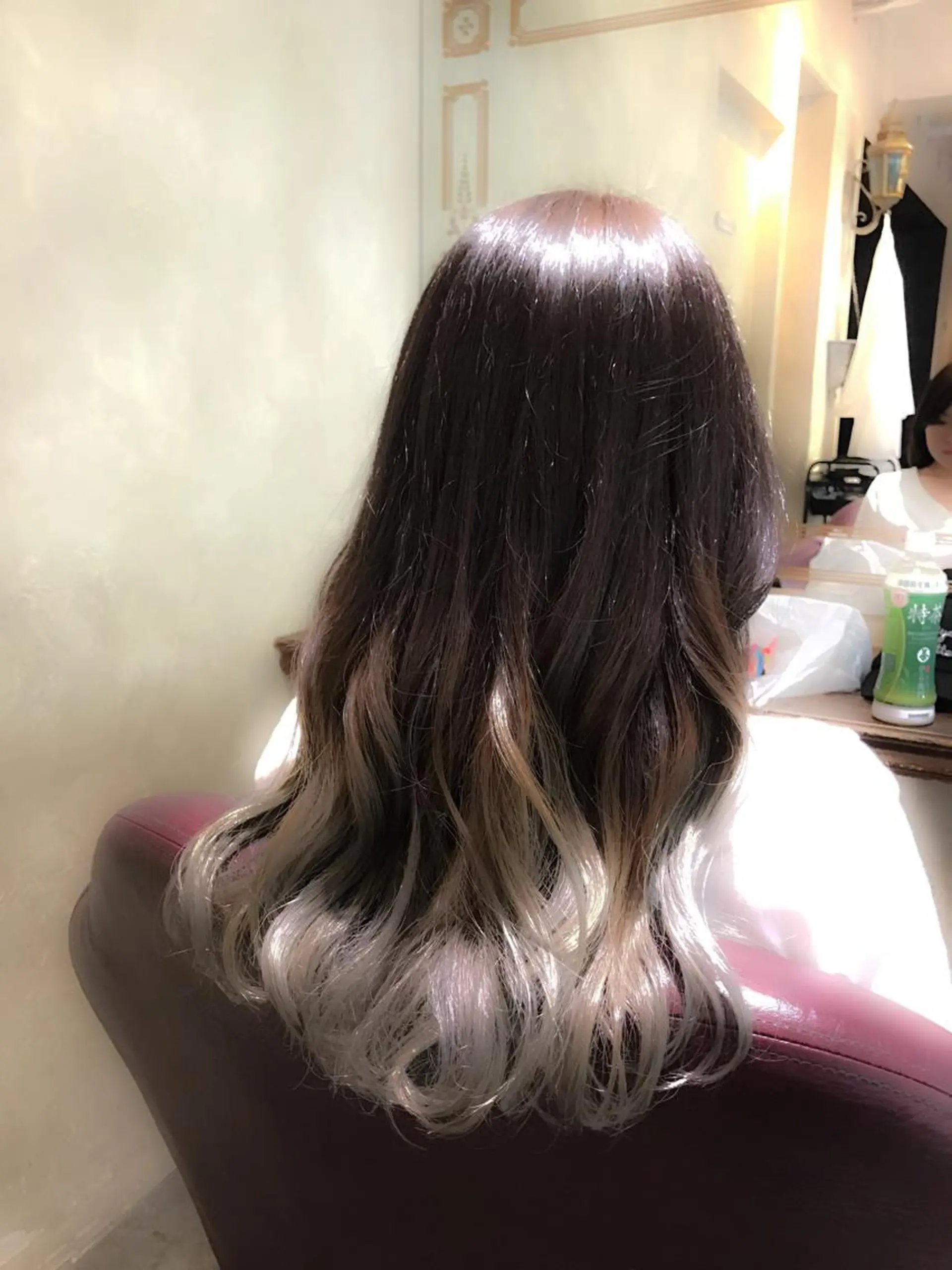 ロング カラー パーマ ヘアアレンジ アッシュ グラデーションカラー ホワイトアッシュ 🌈髪質改善💕 縮毛矯正✨青木まで✨のヘアスタイル