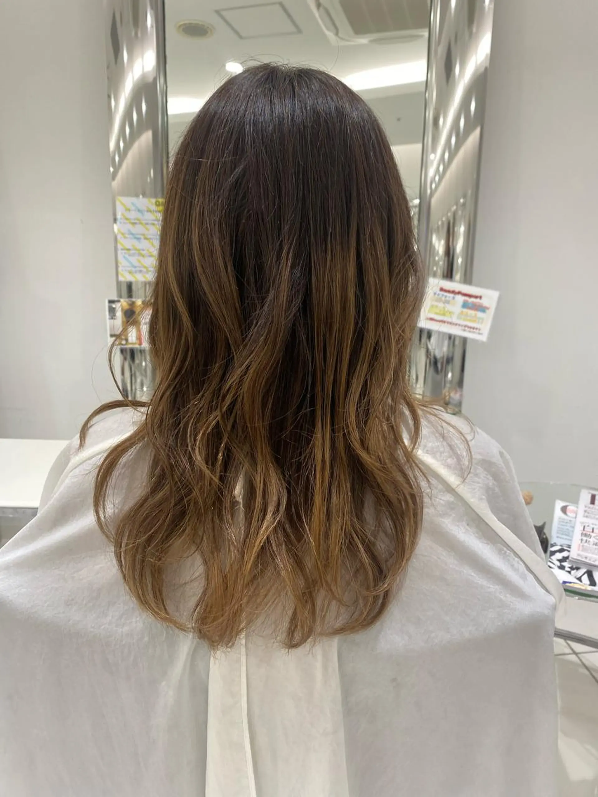 ロング 山口 優美のヘアスタイル