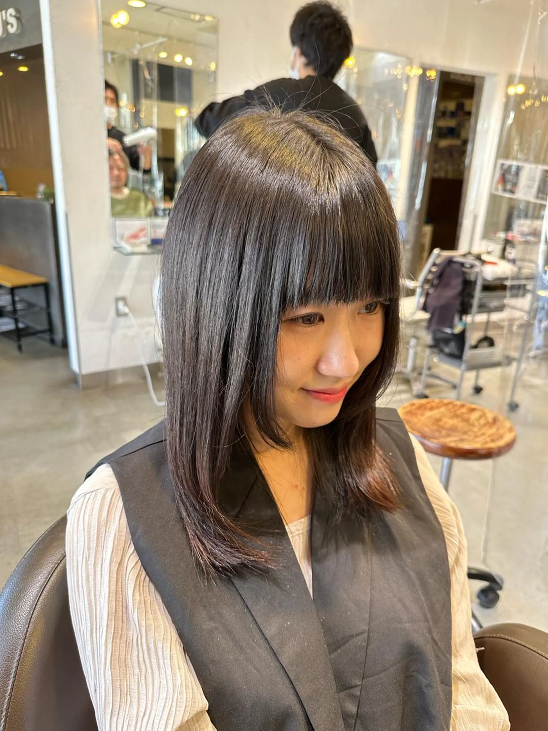 ミディアム カラー パーマ ヘアアレンジ メンズ キッズ ネイル マツエク・マツパ アイブロウ ミディアムレイヤー メンズバレイヤージュ メンズブリーチ メンズハイライト メンズインナーカラー 🌈髪質改善TR 艶カラーユウダイ🌈のヘアスタイル