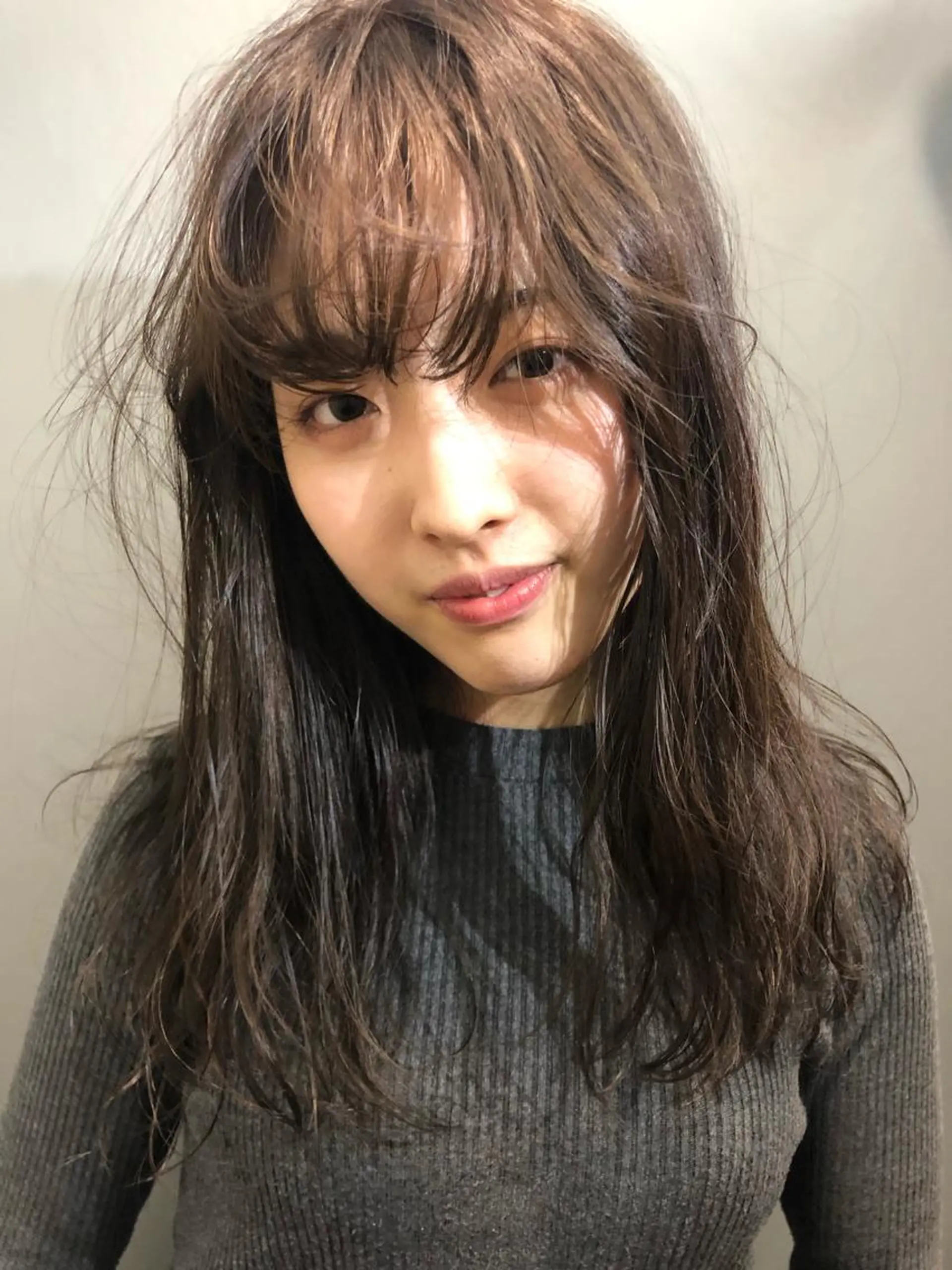 ロング カラー ベージュカラー モリオフロムロンドン池袋店所属・冨永 さやかのヘアスタイル
