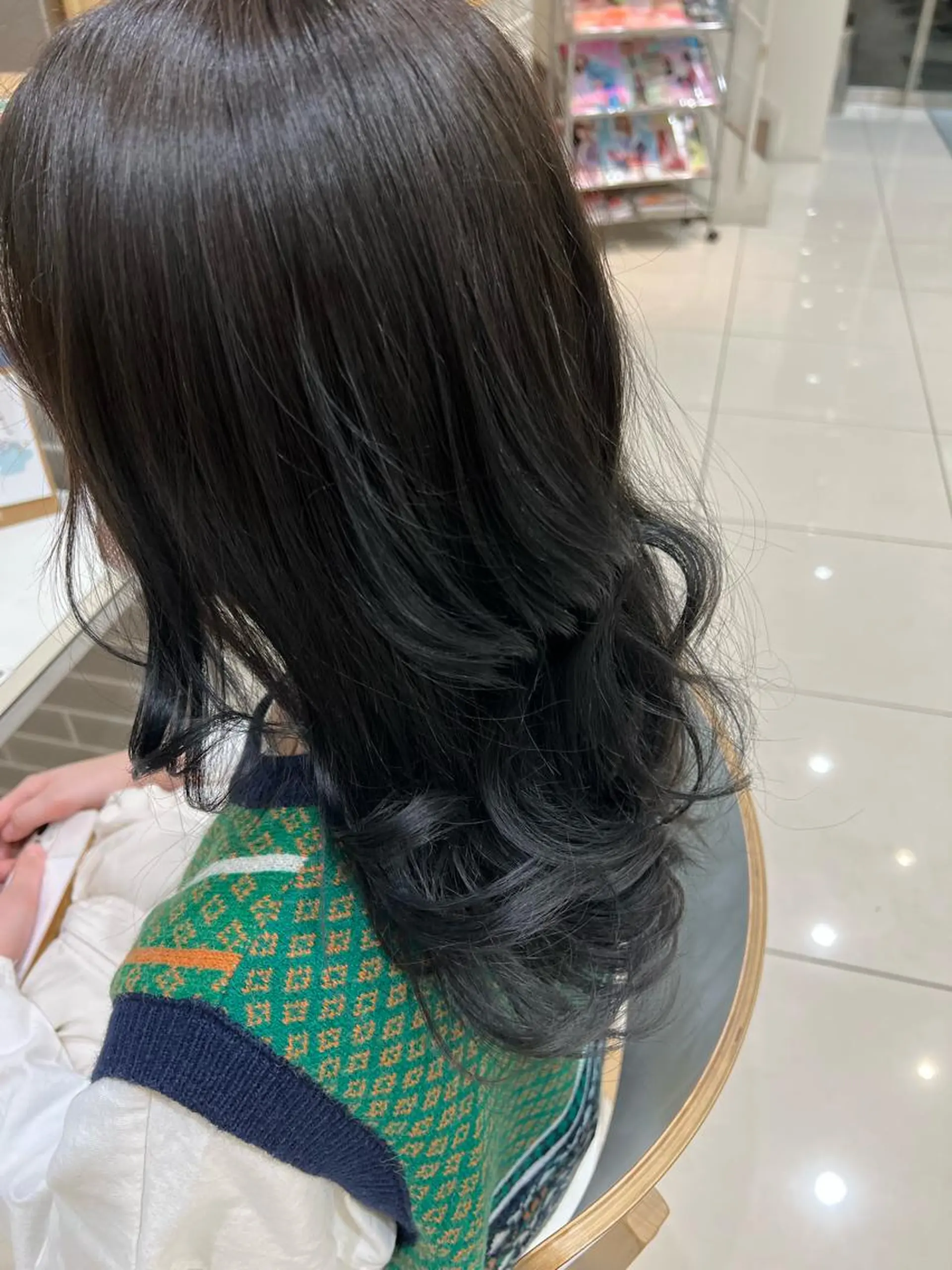 ロング ☃️顔周りレイヤー グレージュSHUTOのヘアスタイル