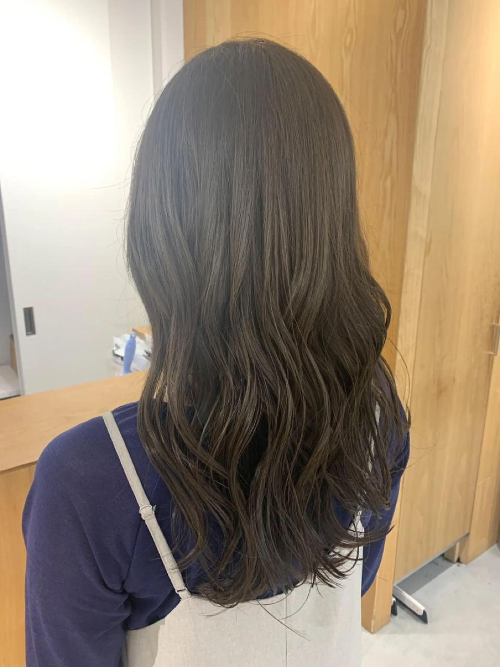 ロング カラー 片桐 美海のヘアスタイル