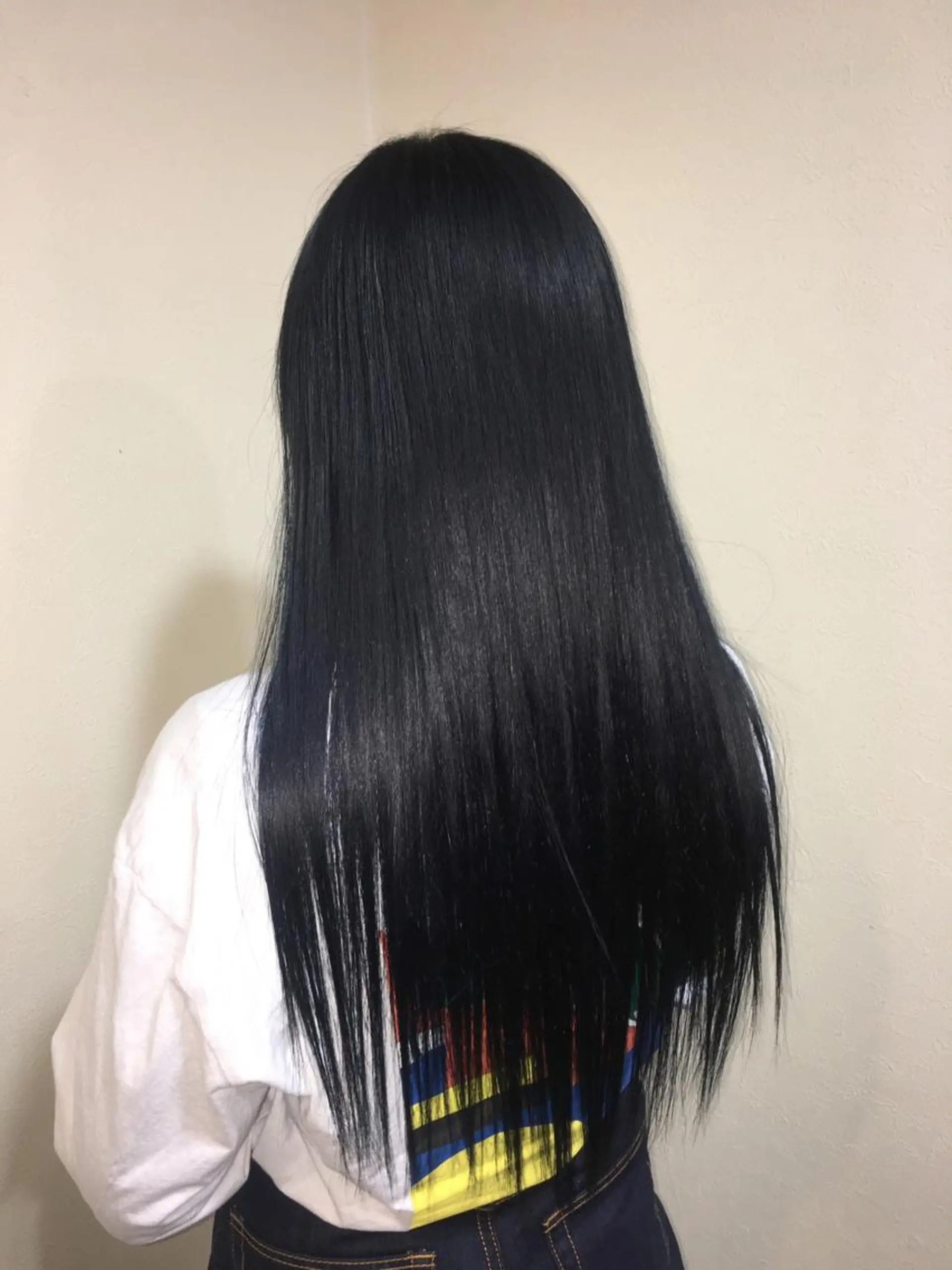 カラー 工藤 綾華のヘアスタイル