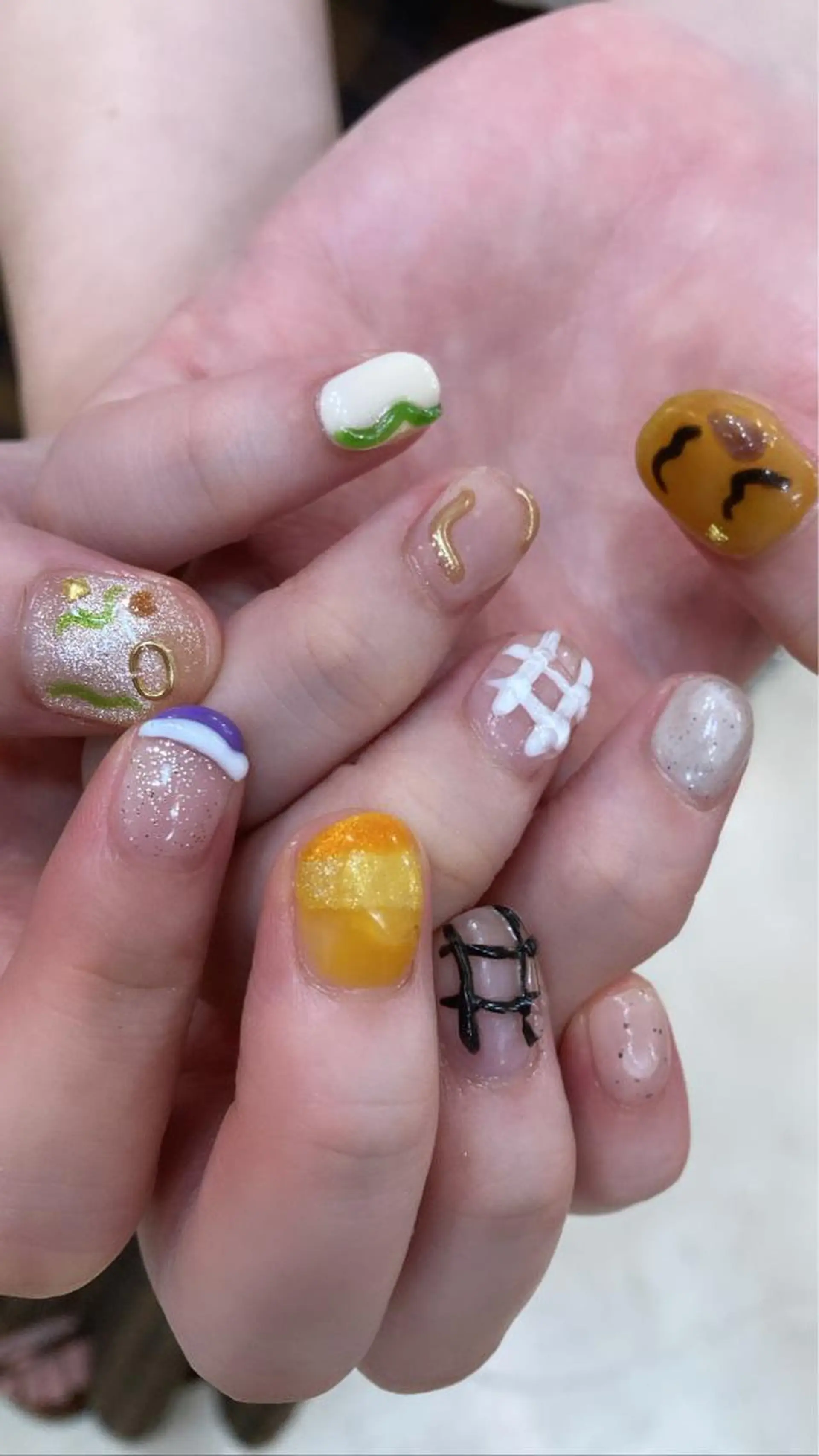 ネイル nailsalon　hue所属・小山 羽奈のネイルデザイン