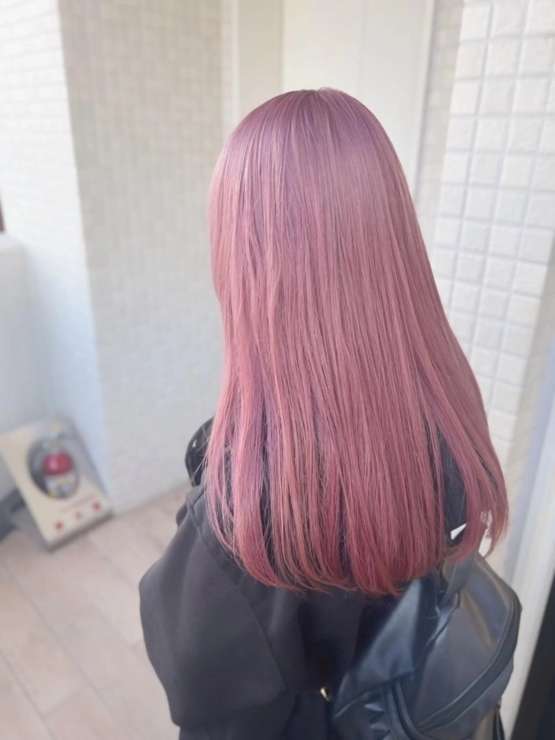 セミロング カラー ブリーチ ダブルカラー ✨【公式】 juhl.横浜✨のヘアスタイル