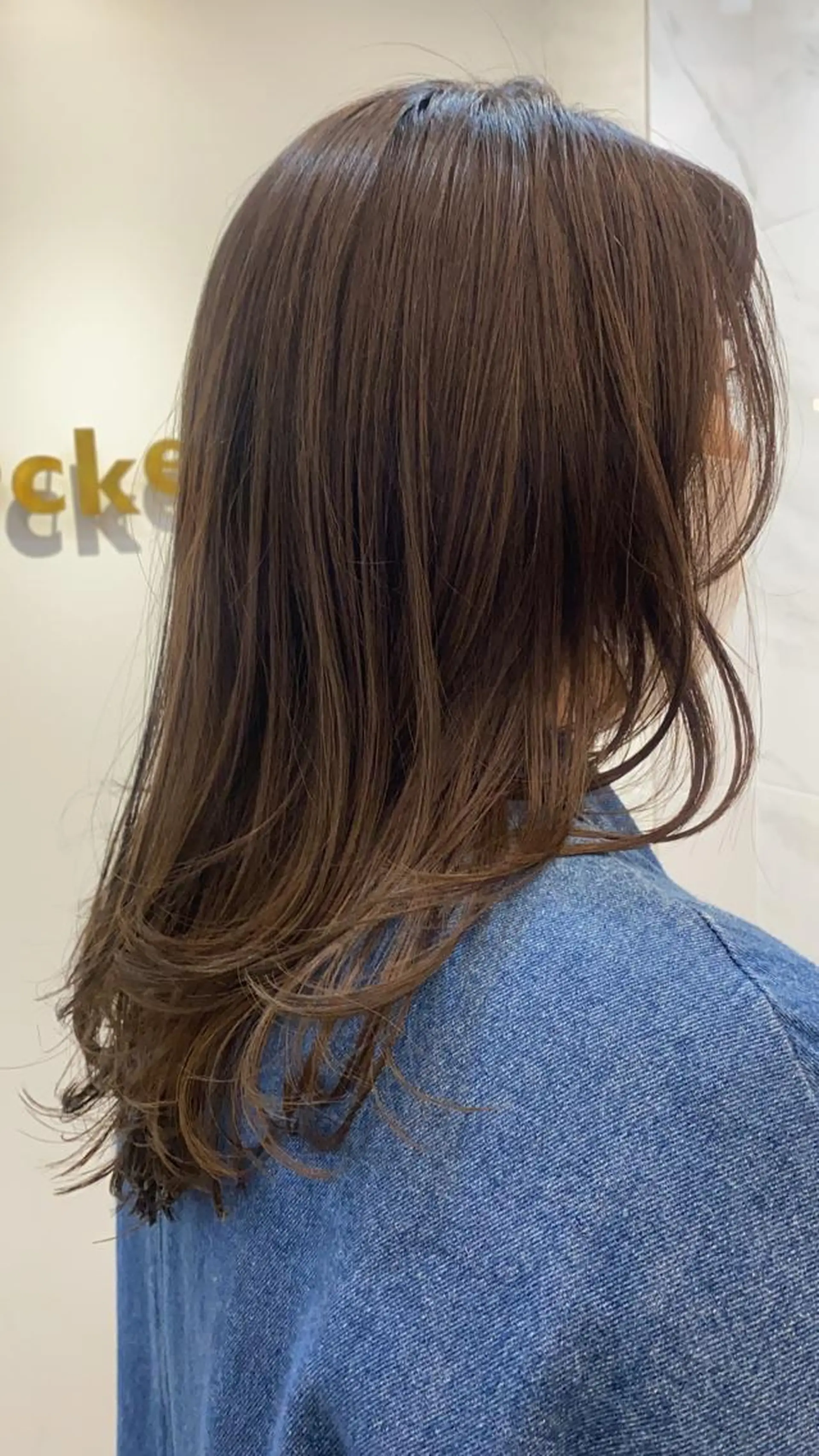 セミロング アッシュ おおつき ありかのヘアスタイル