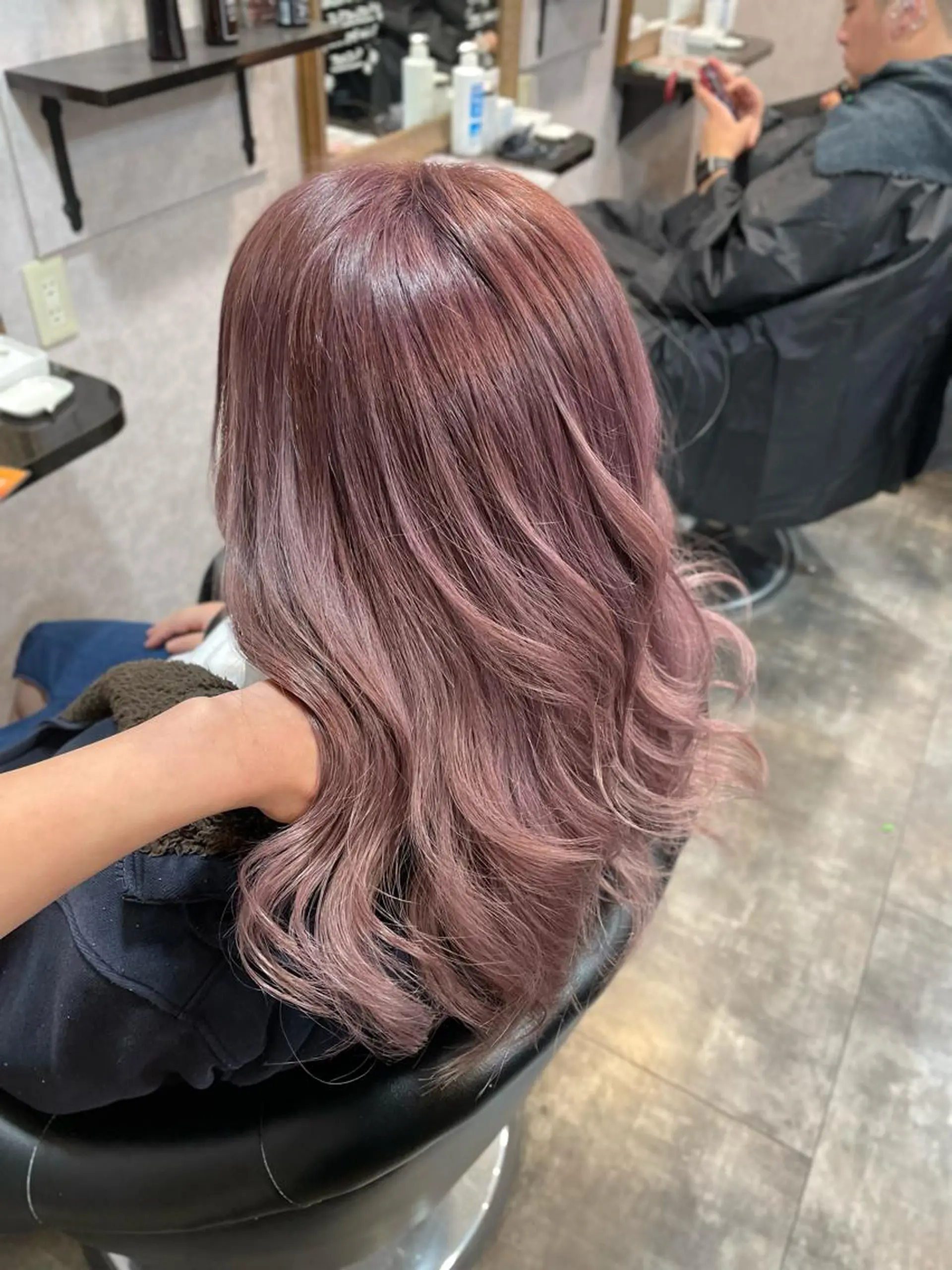 ミディアム 工藤 綾華のヘアスタイル