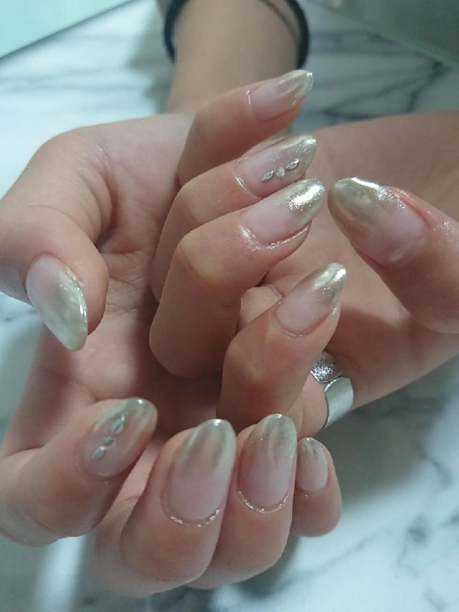 ネイル QULEONAIL所属・大城 裕麻のネイルデザイン