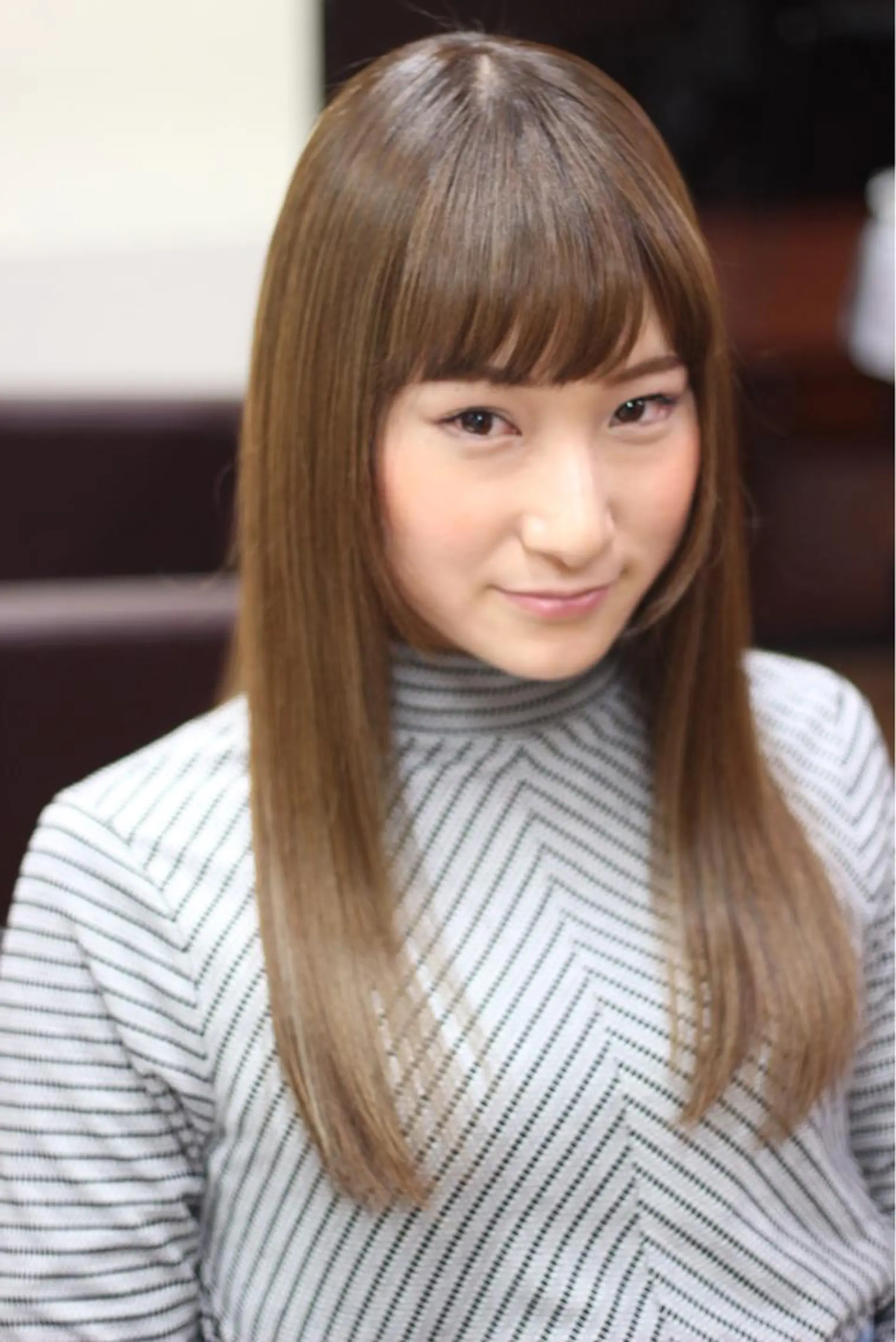 ミディアム セミロング ロング カラー ヘアアレンジ グレージュ カット トリートメント 成松 勇治のヘアスタイル