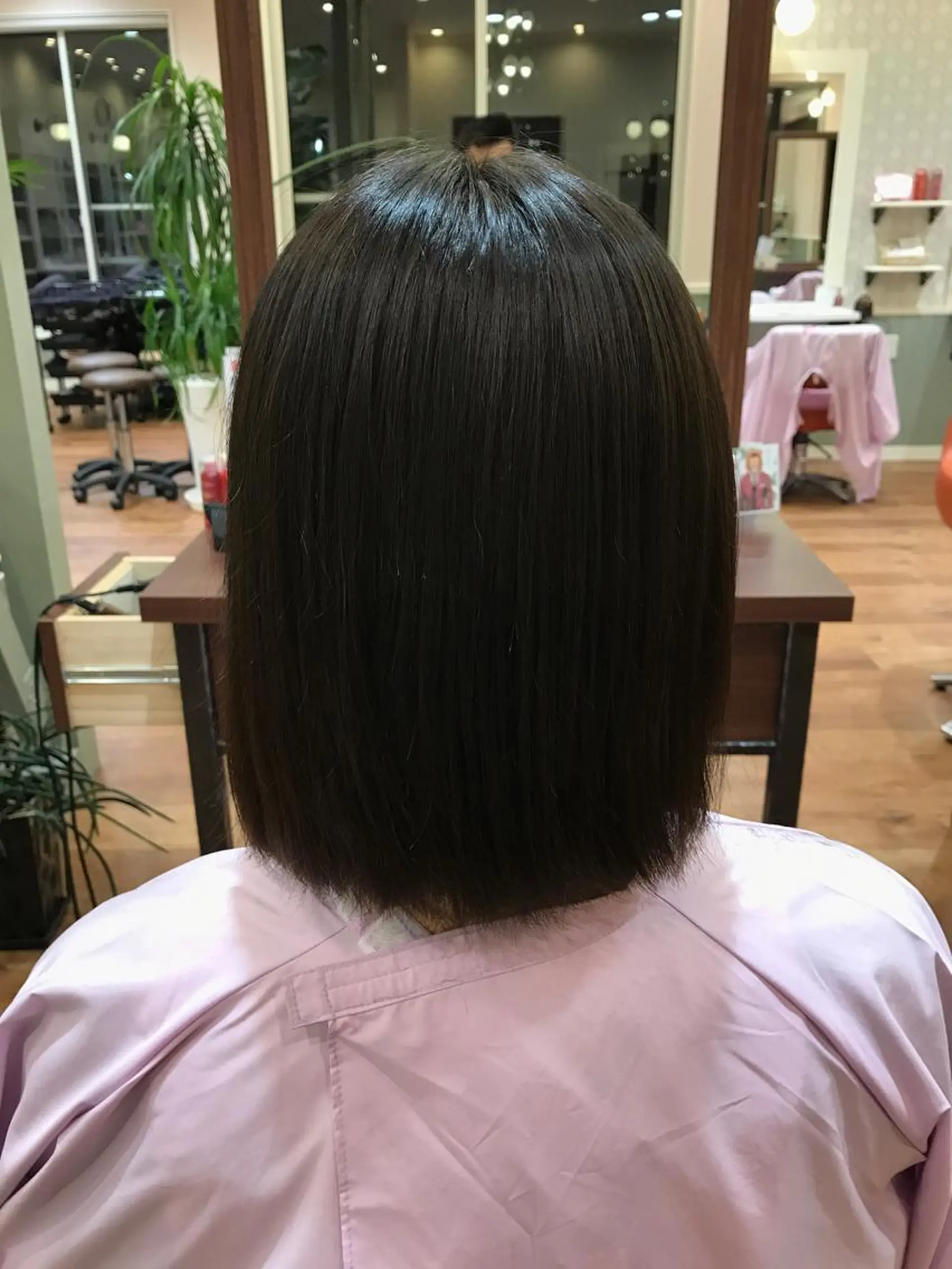 ミディアム 夜の縮毛矯正 服部 日出登のヘアスタイル