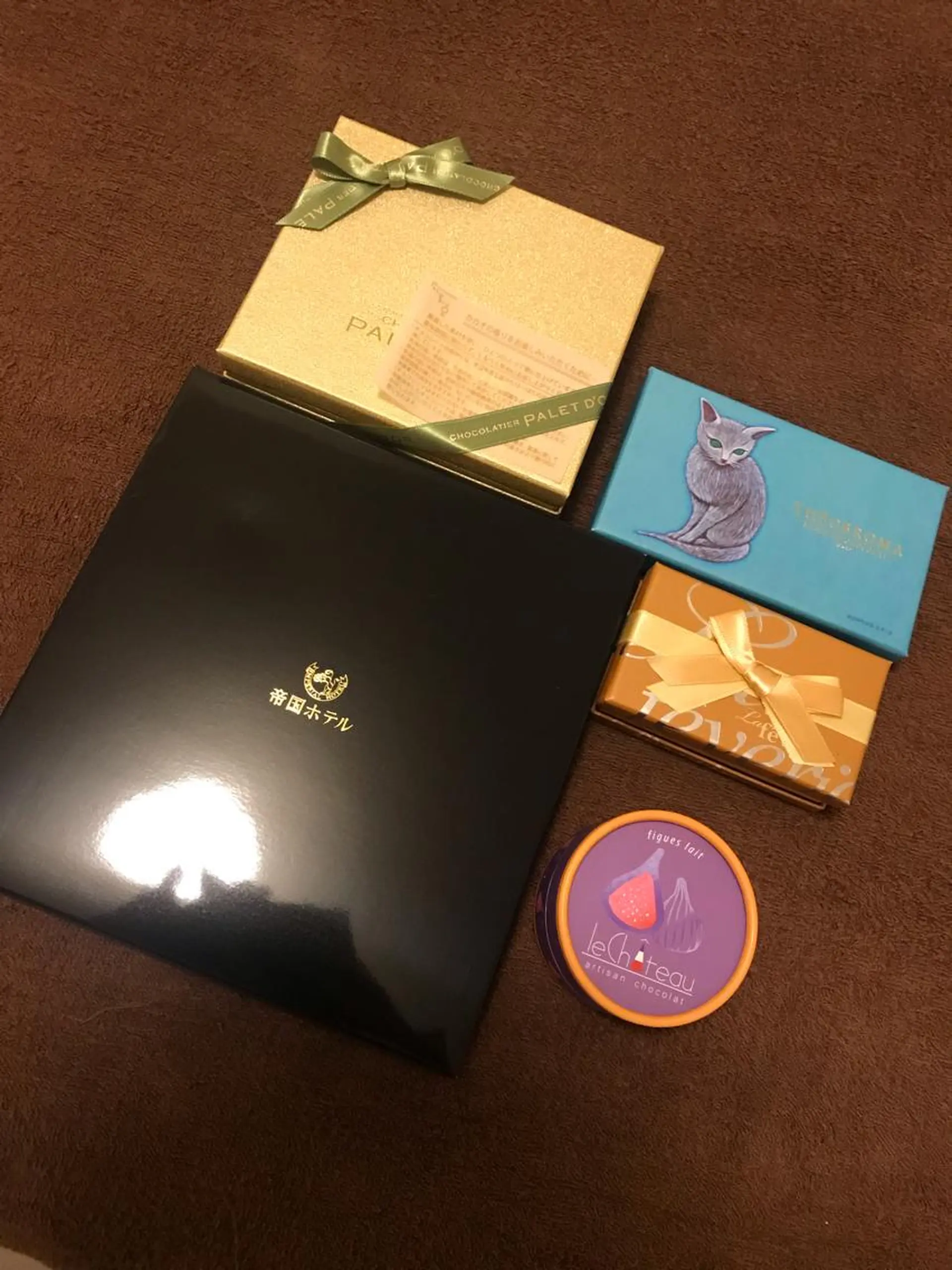 ミディアム カラー パーマ ヘアアレンジ メンズ キッズ ネイル マツエク・マツパ アイブロウ アニメ,Vオタク× 即効痩せエステサロンのエステ・リラクイメージ