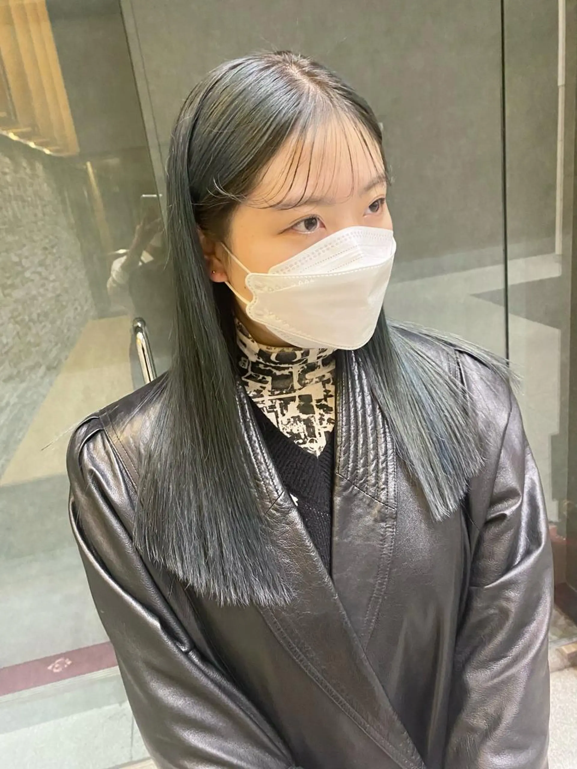 ロング 髪と音処 マトぺ所属・デザインカラー/ボブ ブリーチカラー/ユリのヘアスタイル