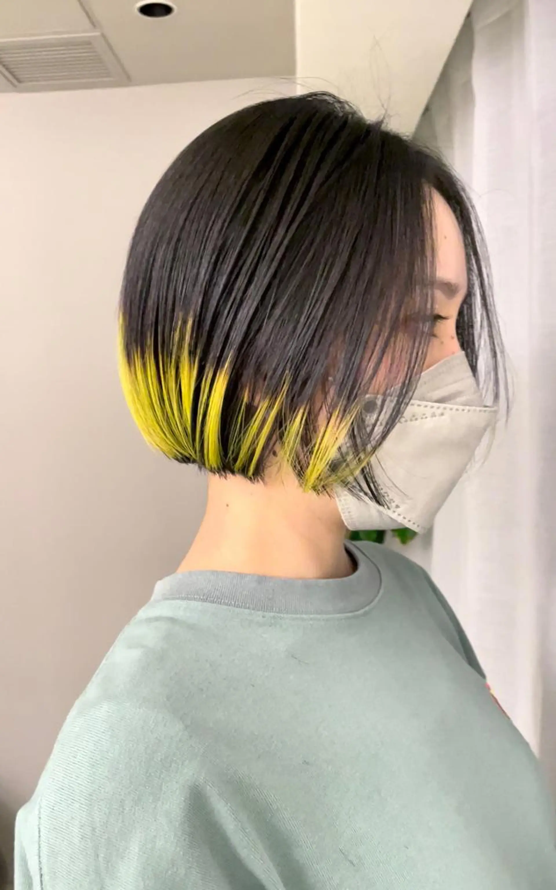 ショート イエローカラー fumi 韓国hairのヘアスタイル