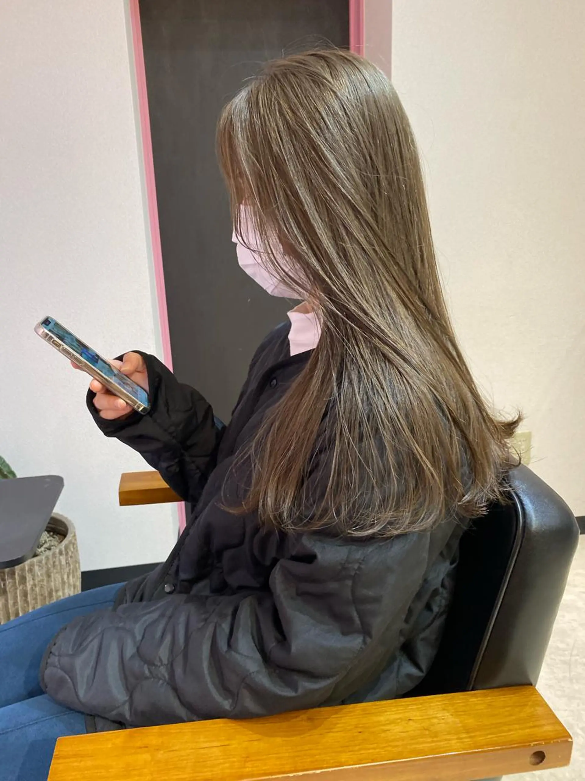 ロング カラー 藤井 貴美子のヘアスタイル