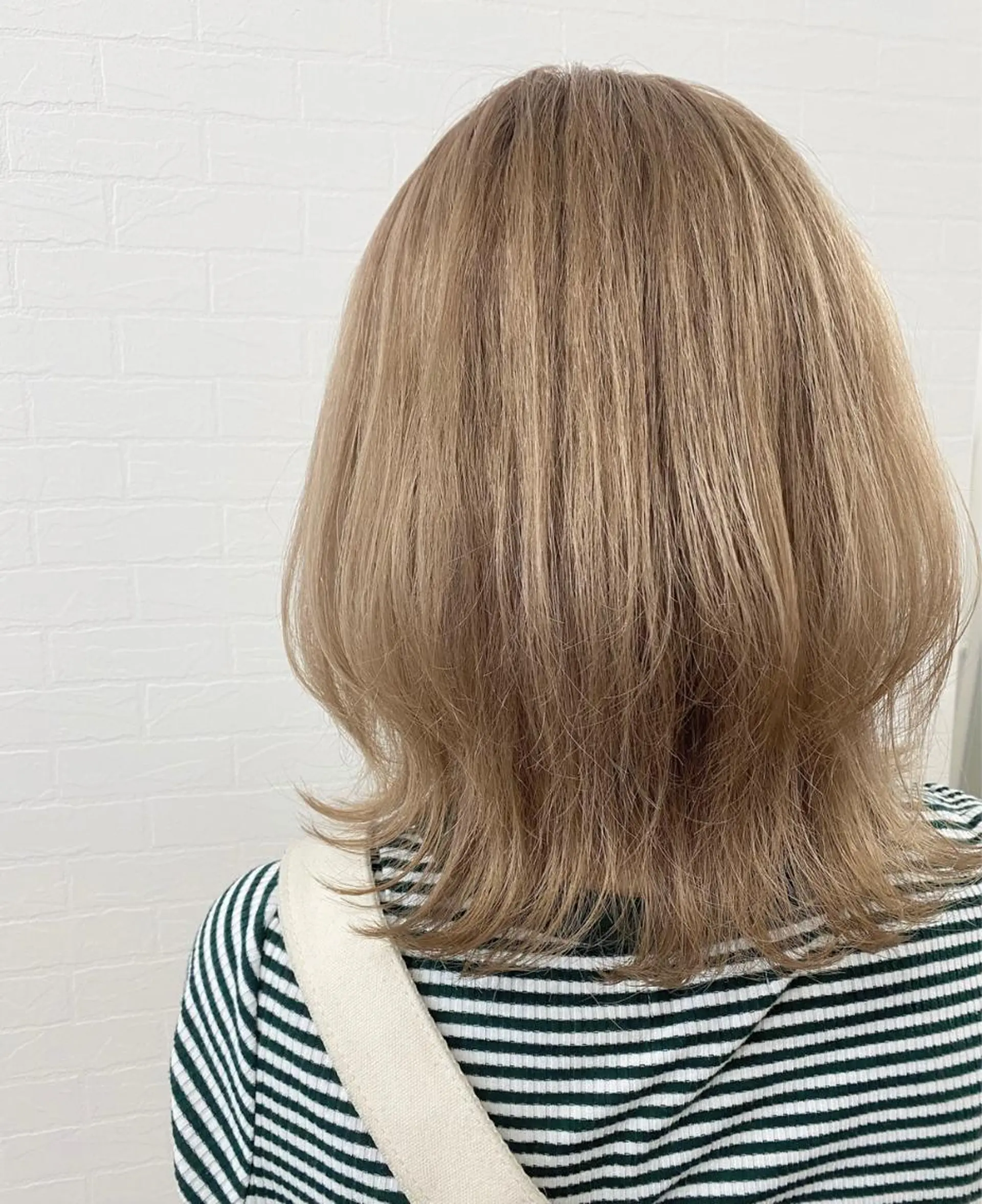 ミディアム ヘアカラー CIEL所属・山本 瑞姫のヘアスタイル