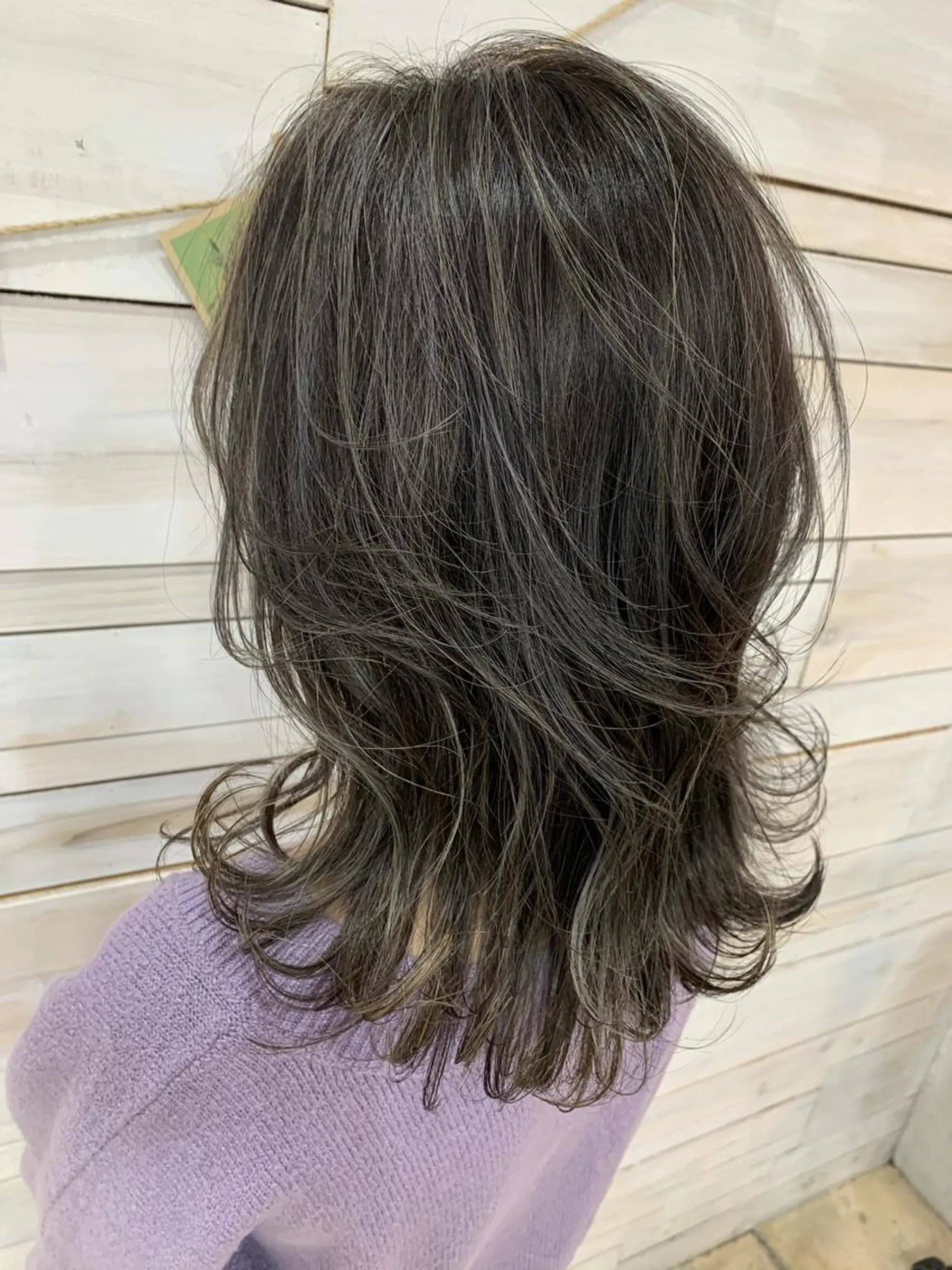 ミディアム カラー 透明感カラー ハイライトカラー 外国人風カラー ハイライト レイヤーカット ハッシュカット/ボブ /レイヤー/彩奈のヘアスタイル