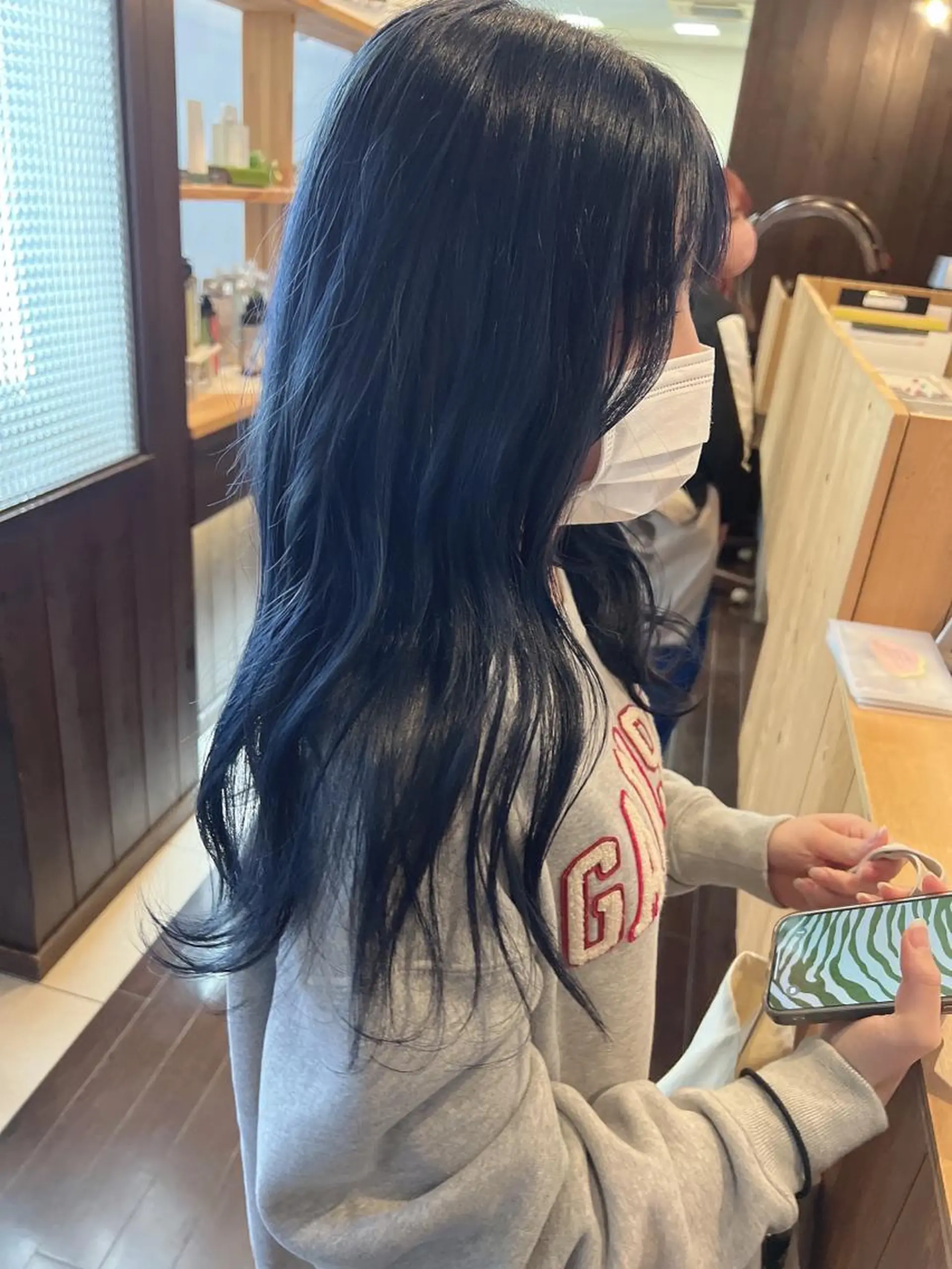 セミロング ヘアカラー 具志 正太のヘアスタイル