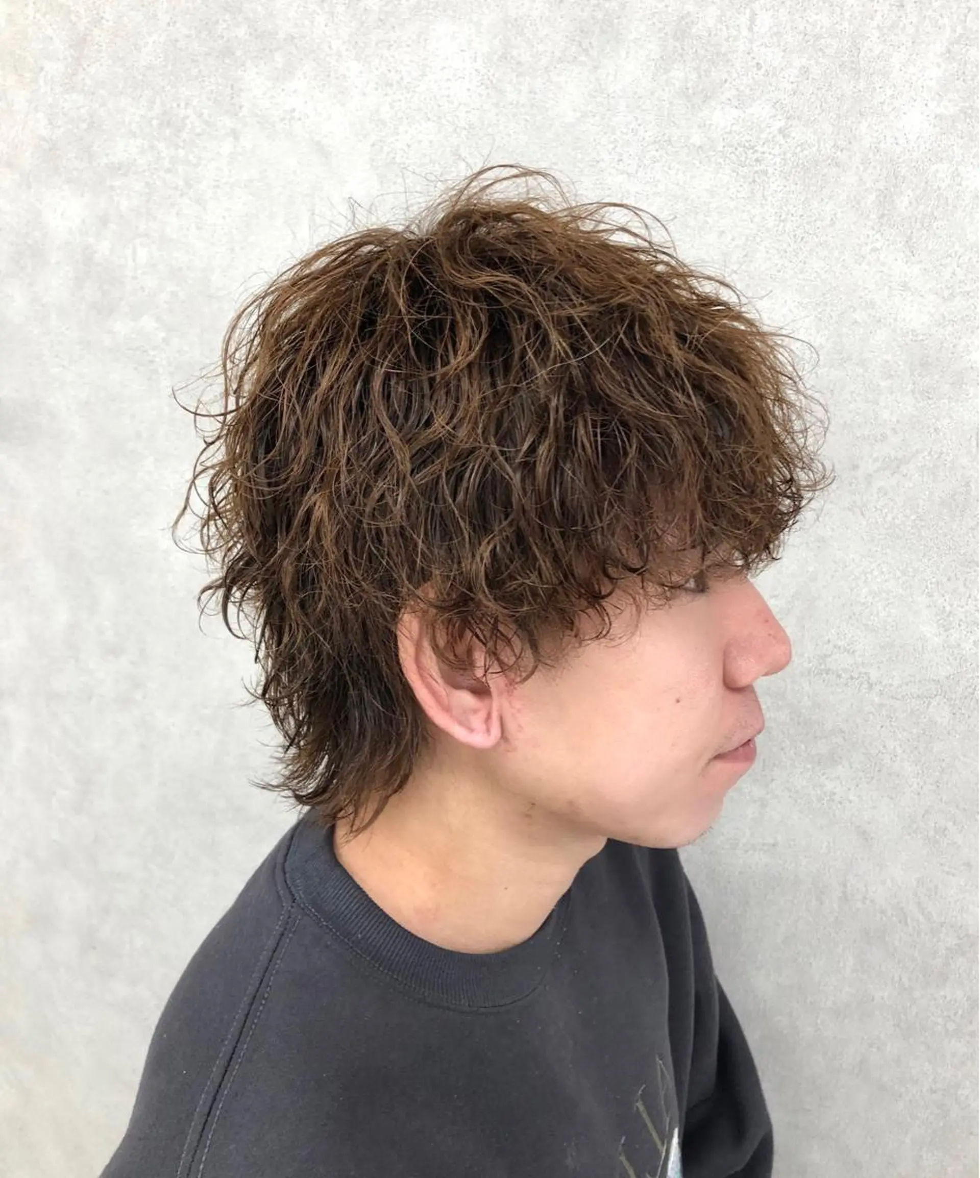 ショート カラー パーマ メンズ 波巻きパーマ メンズウルフカット ウルフカット カット ヘアカラー トリートメント ショート、韓国メンズ ヘアのかつらぎのヘアスタイル