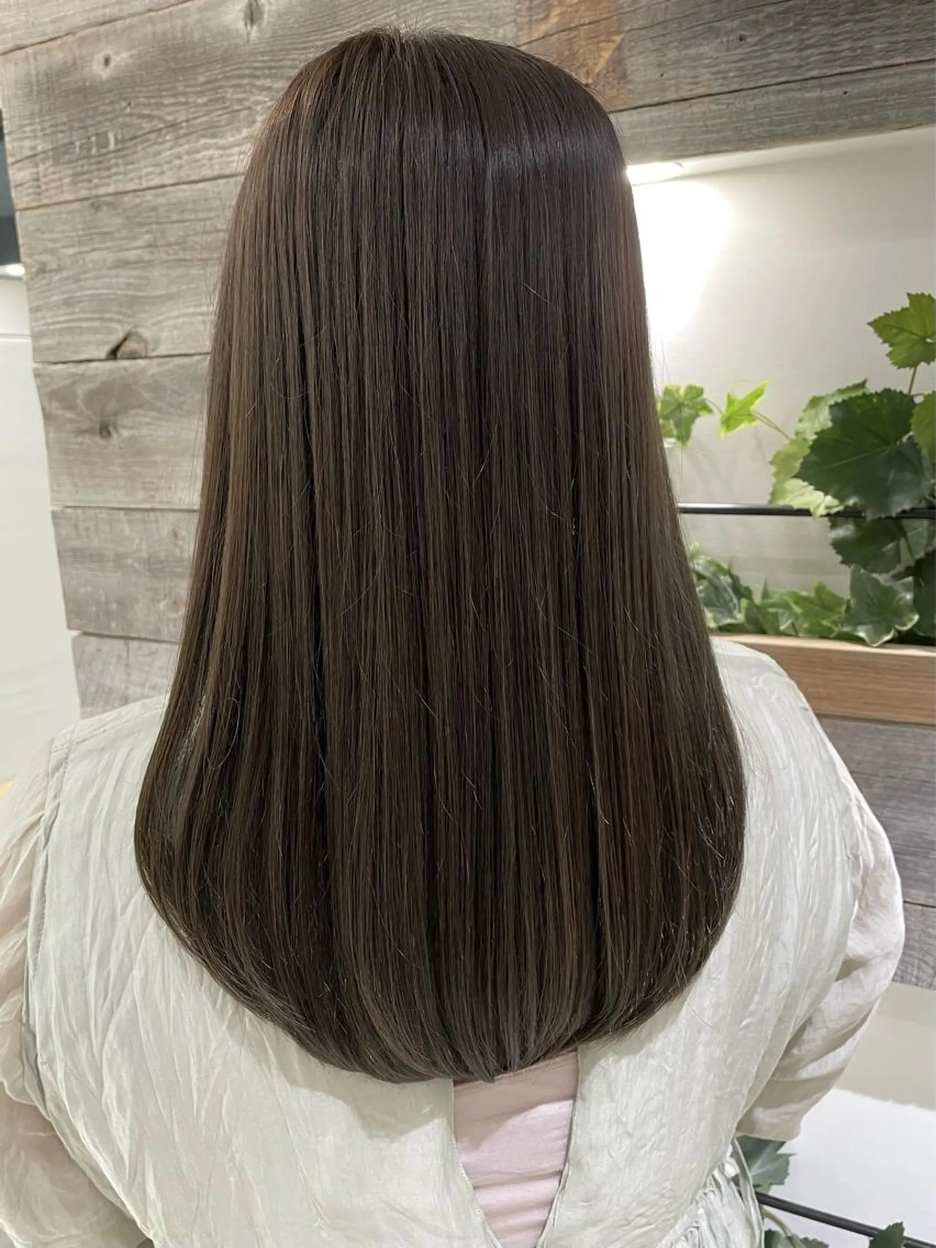 セミロング カラー オリーブカラー ボブ くびれヘア 顔まわりレイヤー 韓国風ヘア カット ヘアカラー トリートメント 卒業式受付中🌻 肥田亜沙美のその他イメージ