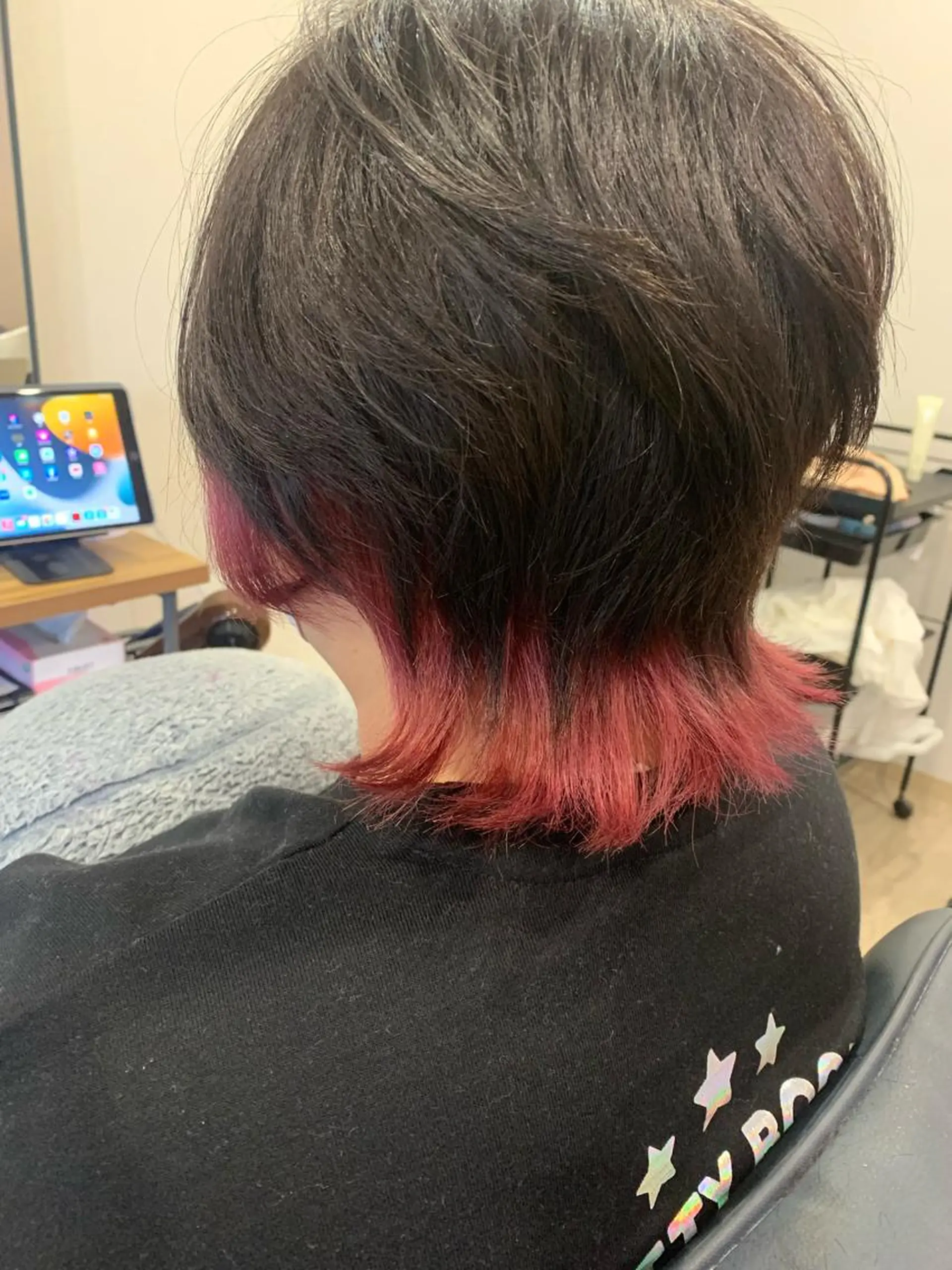 カラー インナーカラー ピンクカラー ヘアカラー トリートメント hair & spa Nalu所属・hair & spa Naluのヘアスタイル