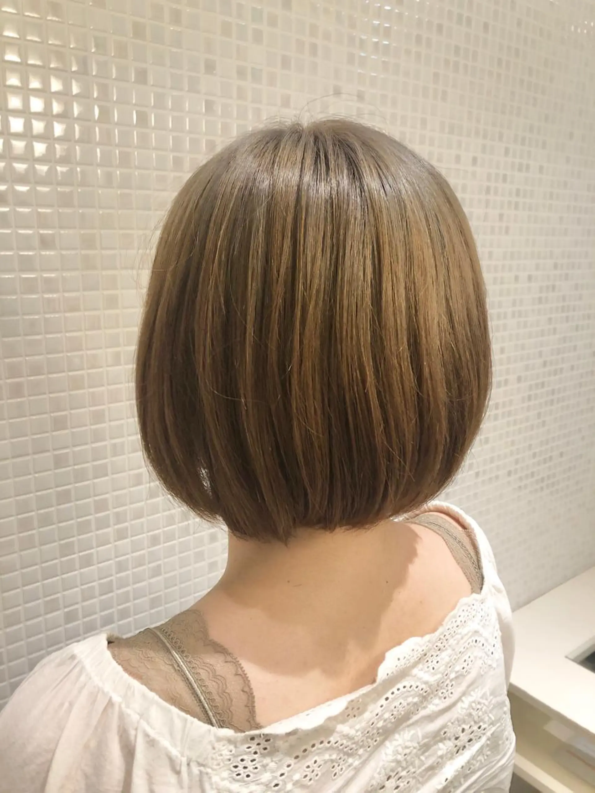 カラー ベージュカラー ミルクティーベージュ カット ヘアカラー トリートメント 岩谷 愛依のヘアスタイル