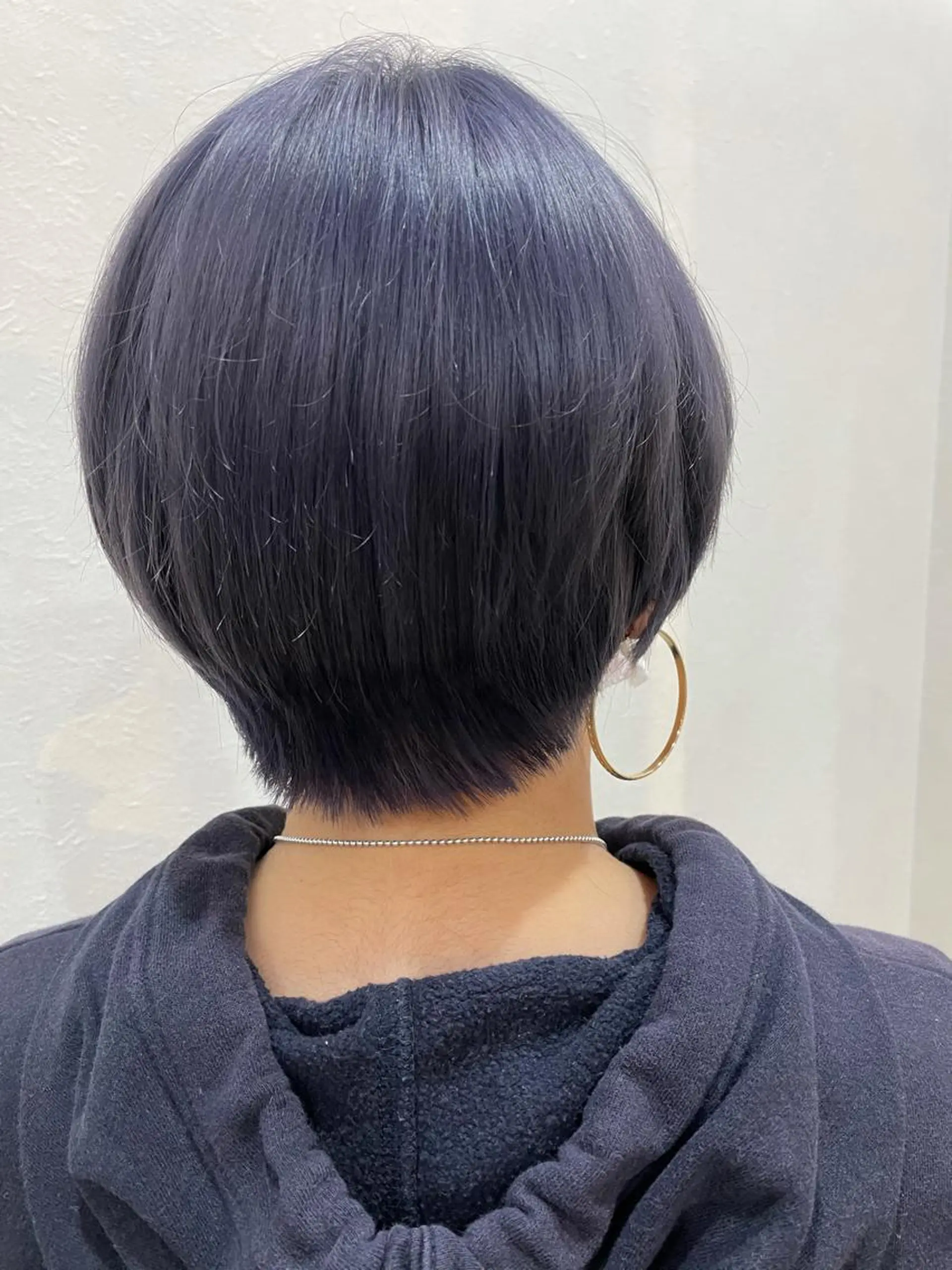 ショート カラー ブリーチ 佐治 梨乃のヘアスタイル