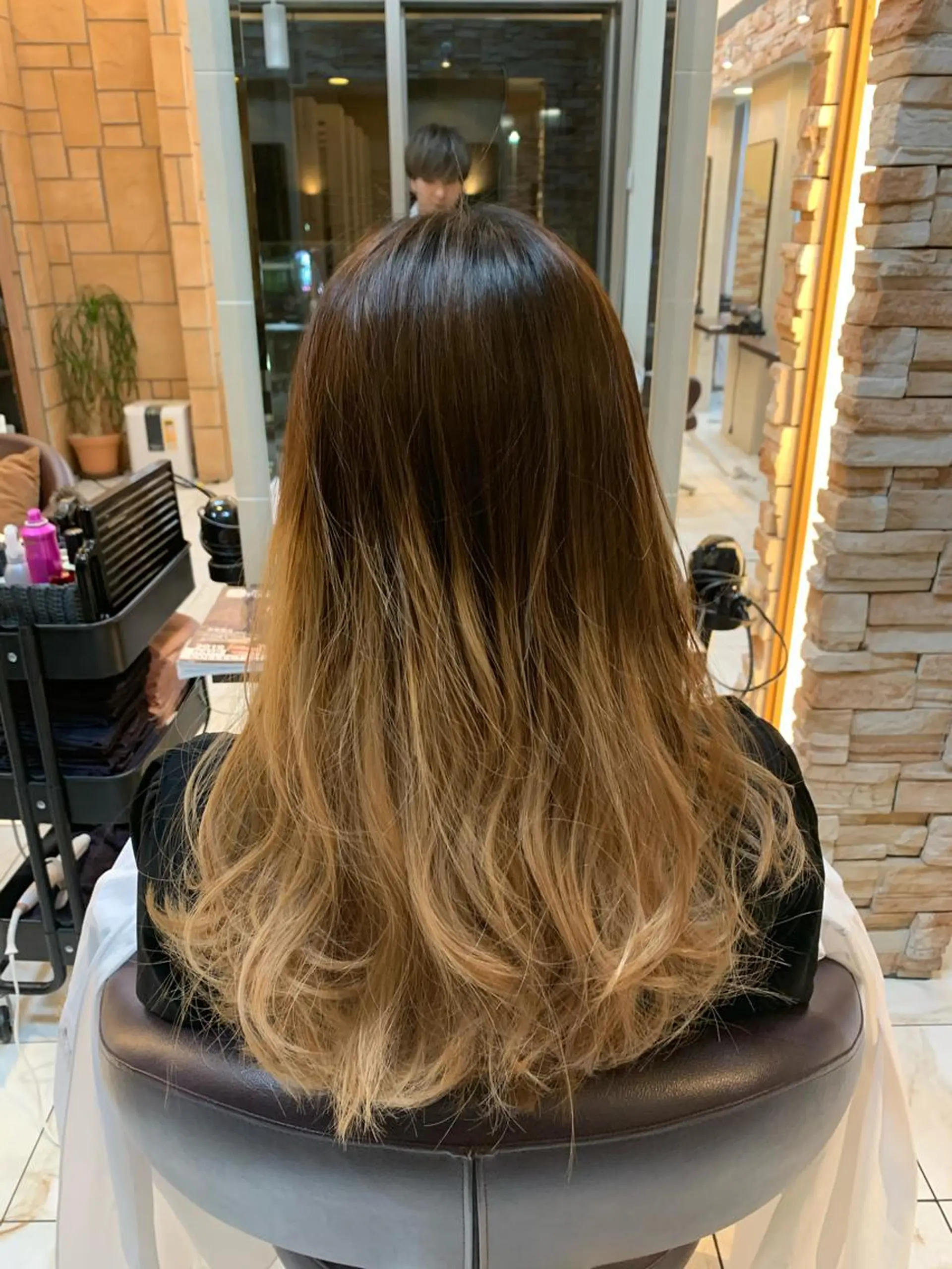 ロング ⭐️透け感カラー /齊藤容史⭐️のヘアスタイル