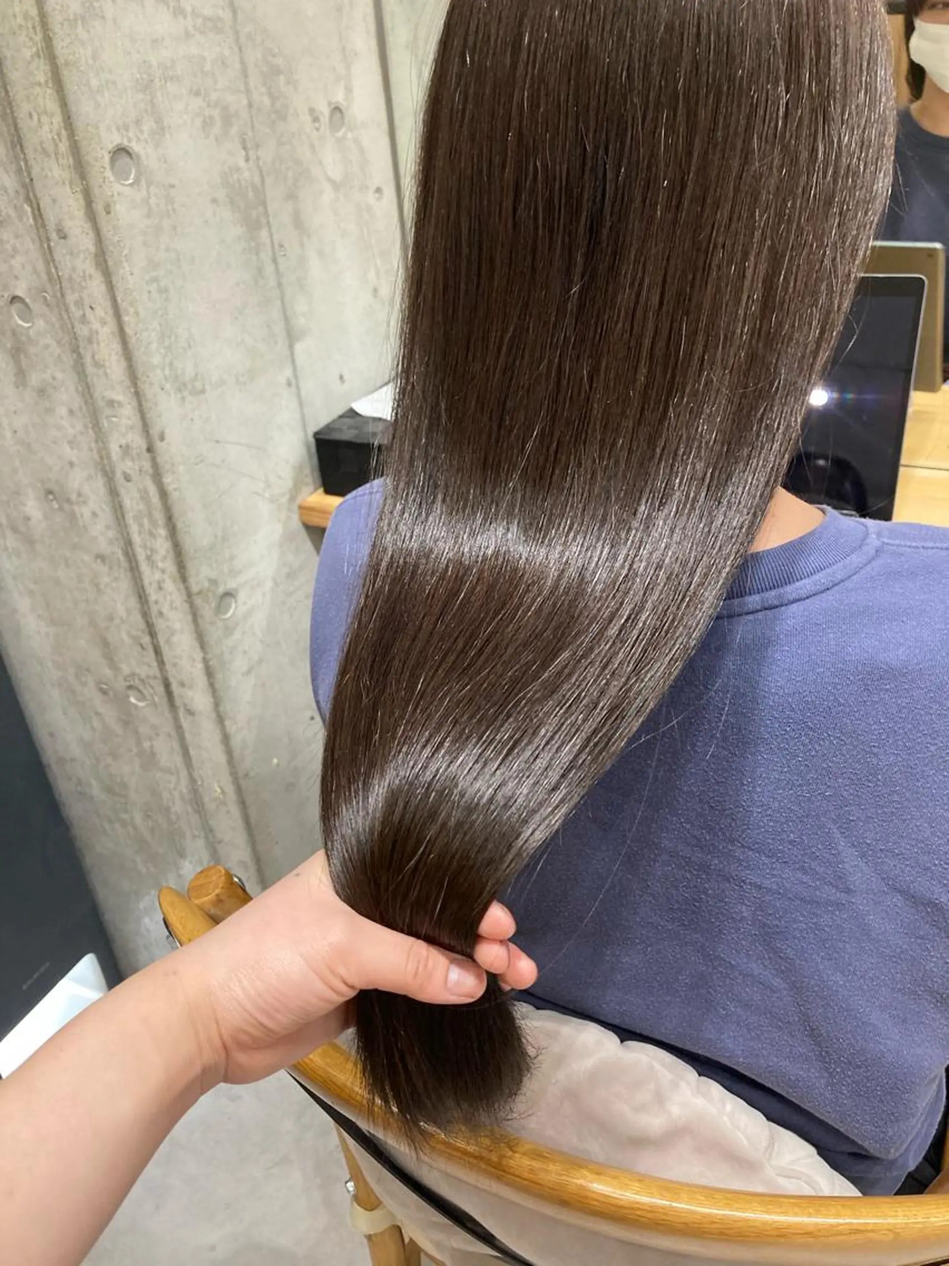 ロング ✨色持ちの良い艶 カラー✨蟹江真世のヘアスタイル