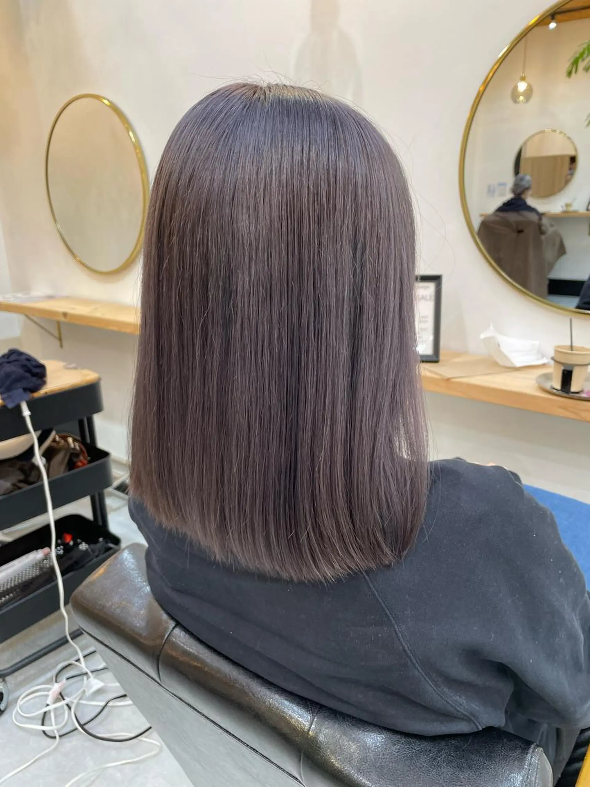 ミディアム カラー 高梨 菜々のヘアスタイル