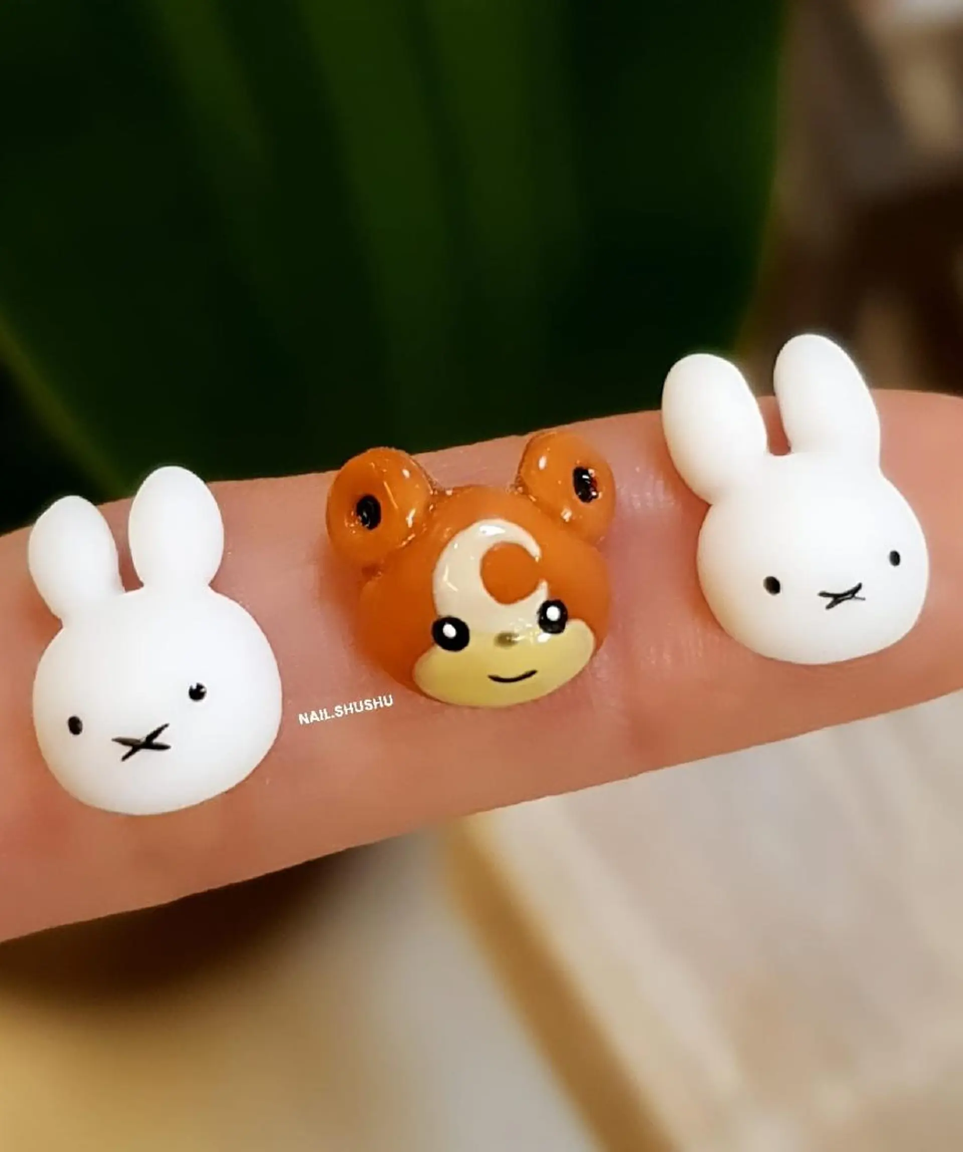 ネイル 持ち込み ニュアンスネイル シンプルネイル 冬ネイル 3dパーツ/流行り 👧shushu❤️のネイルデザイン